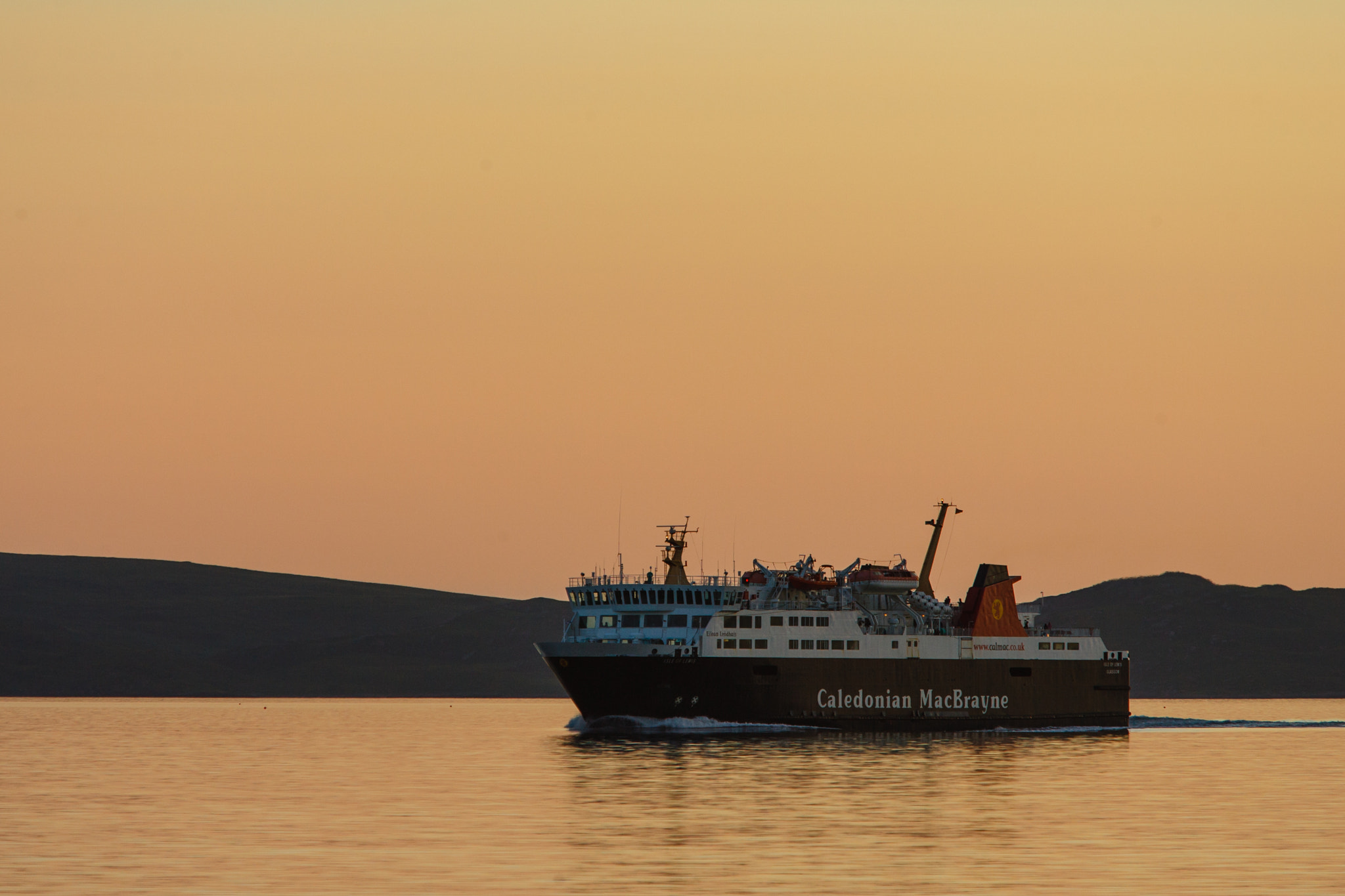 Canon EOS-1D Mark II + Canon EF 70-200mm F2.8L IS USM sample photo. Calmac ferry at sunset photography