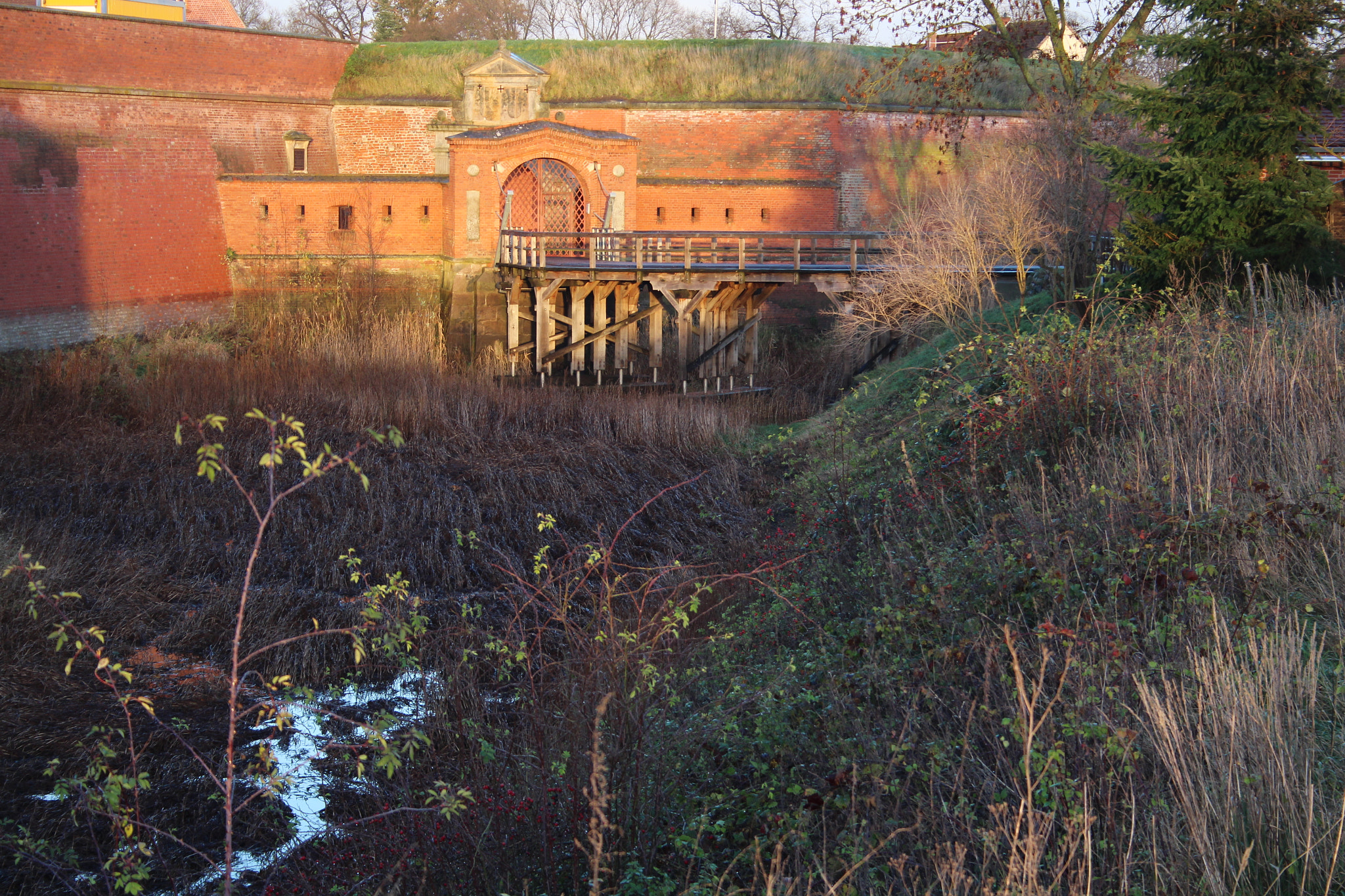 Canon EF-S 18-55mm F3.5-5.6 sample photo. Fort dömitz photography