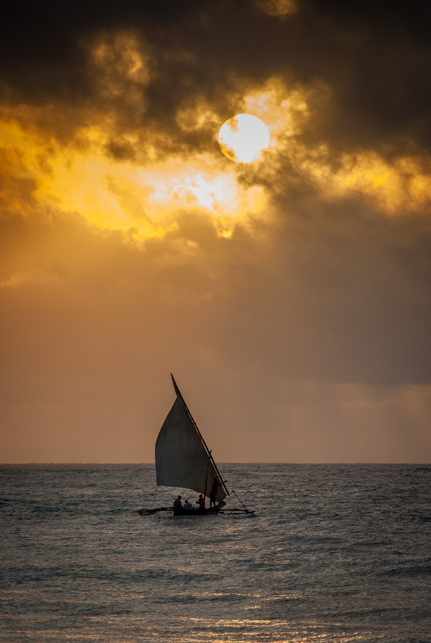Nikon AF-Nikkor 80-200mm F2.8D ED sample photo. Fishing first light photography