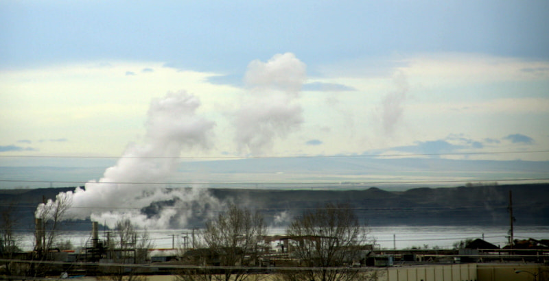 Canon EOS 1000D (EOS Digital Rebel XS / EOS Kiss F) sample photo. Smoky photography