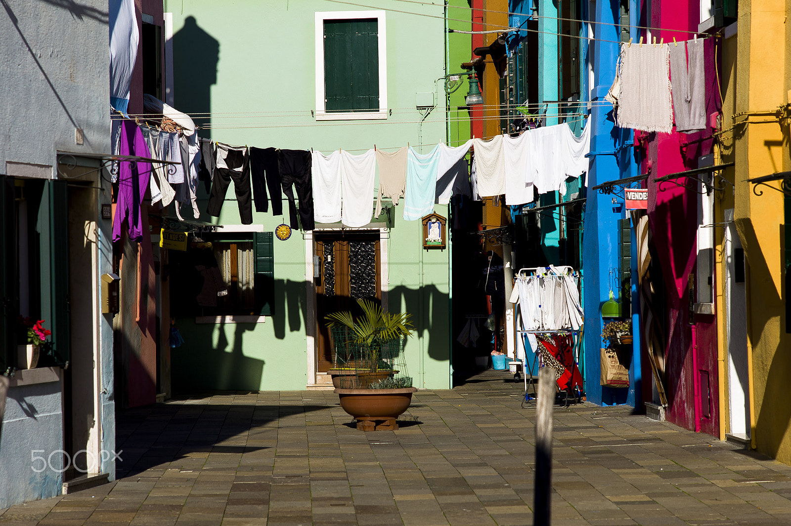 Elmarit-M 135mm f/2.8 (I/II) sample photo. Wonderful burano streets photography