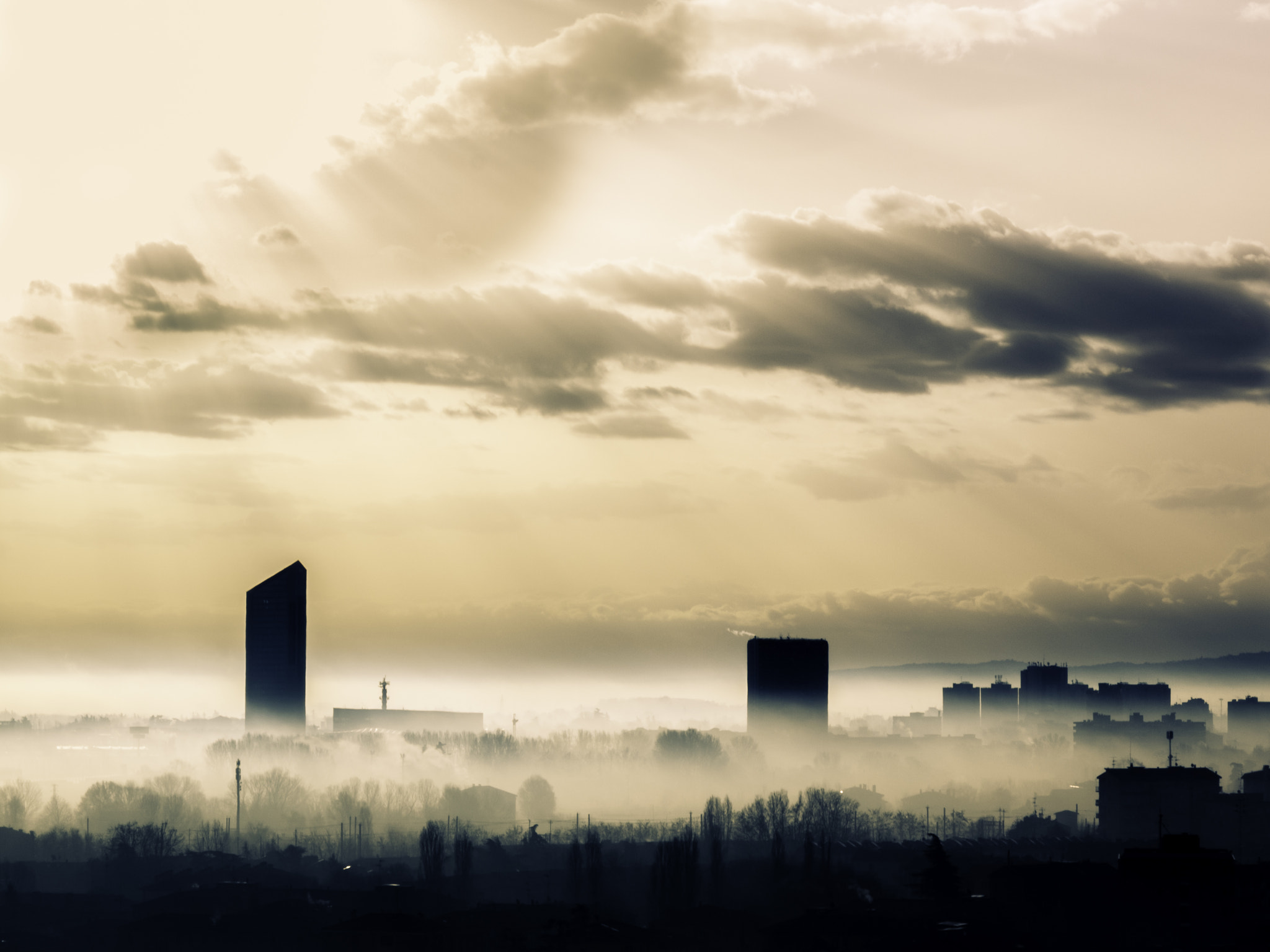 Olympus E-5 + OLYMPUS 14-54mm Lens sample photo. Bologna skyscrapers photography