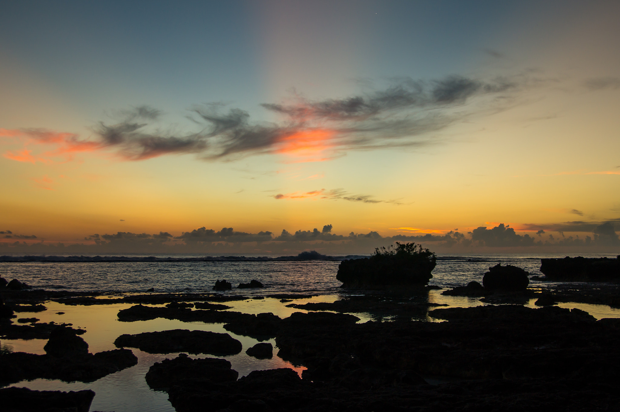 Sony SLT-A57 + Tamron SP 24-70mm F2.8 Di VC USD sample photo. Big waves at sunrise photography