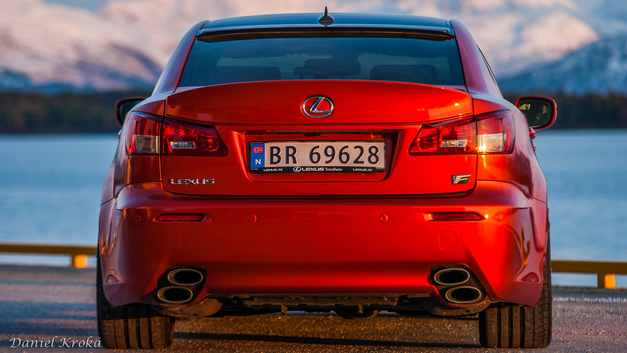 Sigma 70-200mm F2.8 EX DG Macro HSM II sample photo. Lexus isf photography