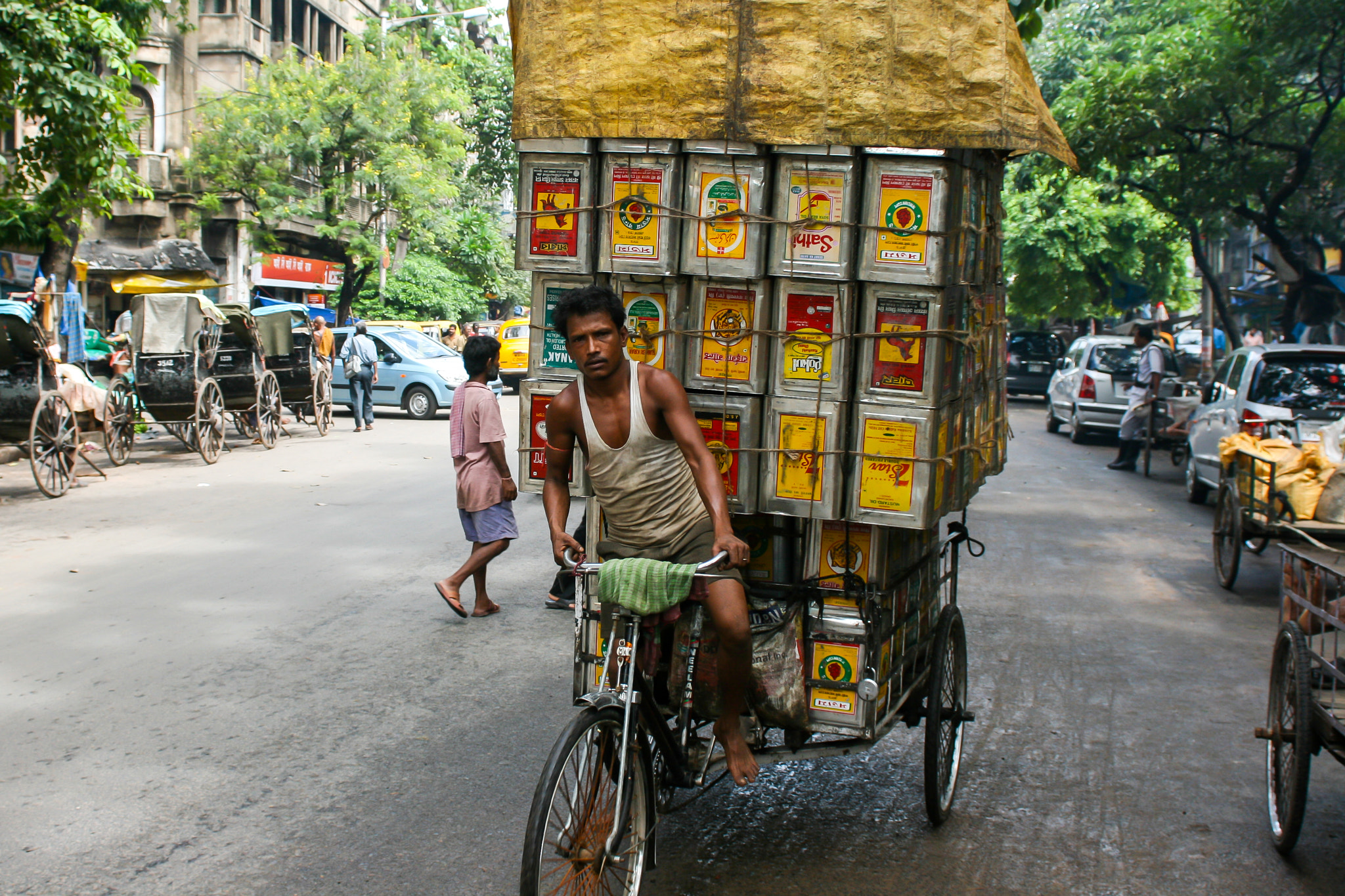 Sigma 24-70mm F2.8 EX DG Macro sample photo. Cycle rickshaw carrying goods in kolkata photography
