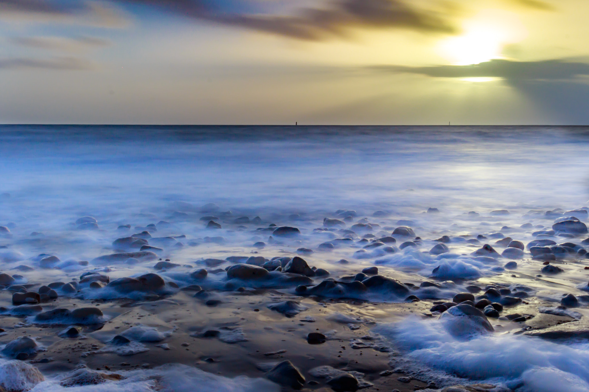 Canon EF 24-70mm F4L IS USM sample photo. On the ocean photography