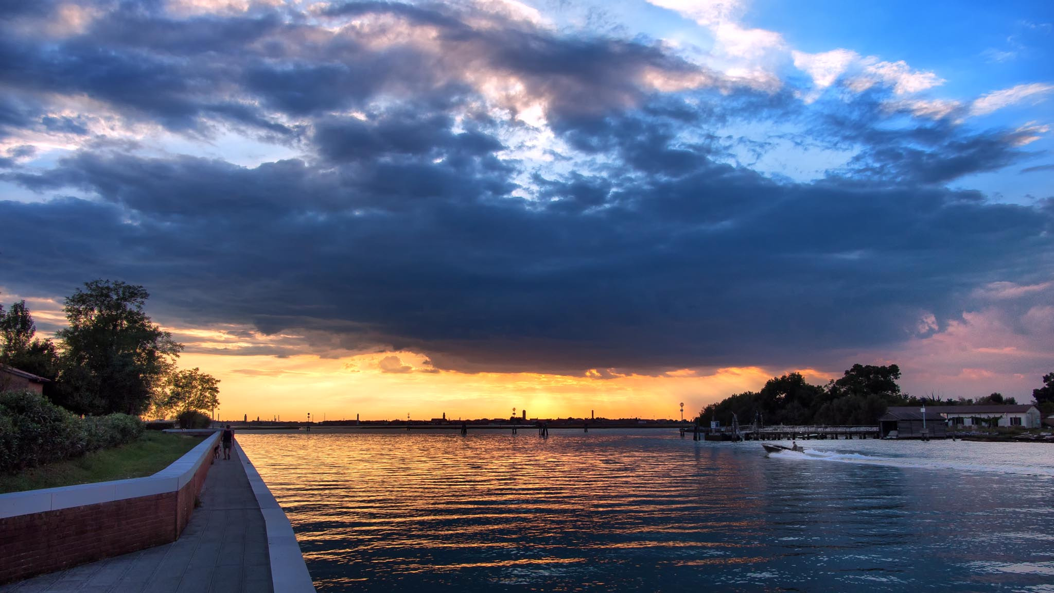 Olympus OM-D E-M5 + Panasonic Lumix G Vario 7-14mm F4 ASPH sample photo. Lagoon photography