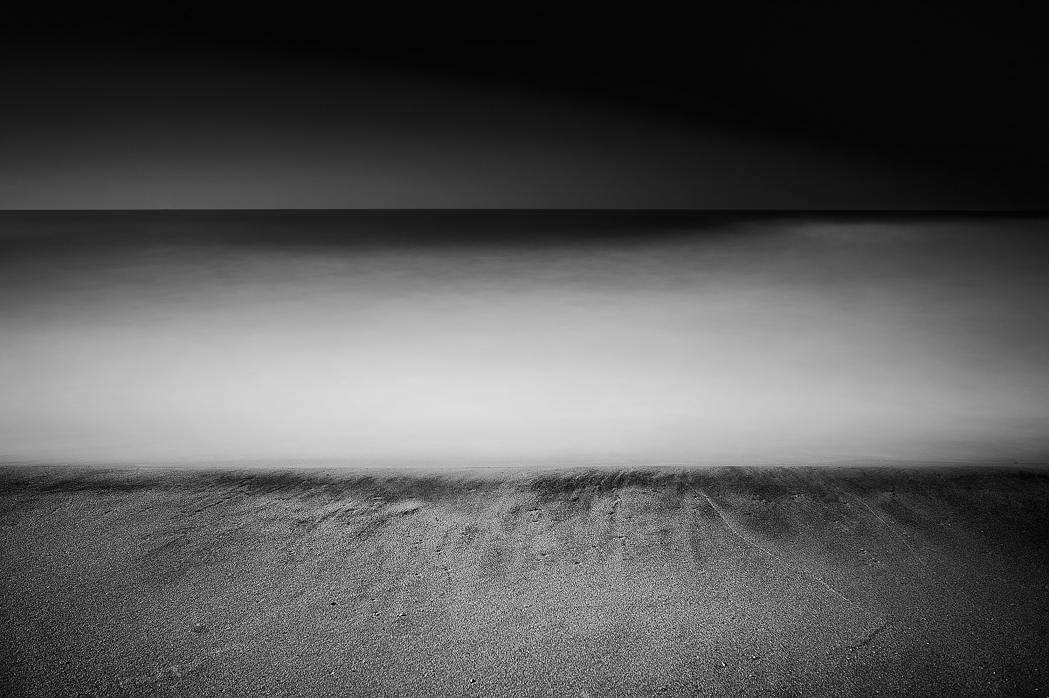 Nikon D3S + Sigma 35mm F1.4 DG HSM Art sample photo. Neapolitan beach photography
