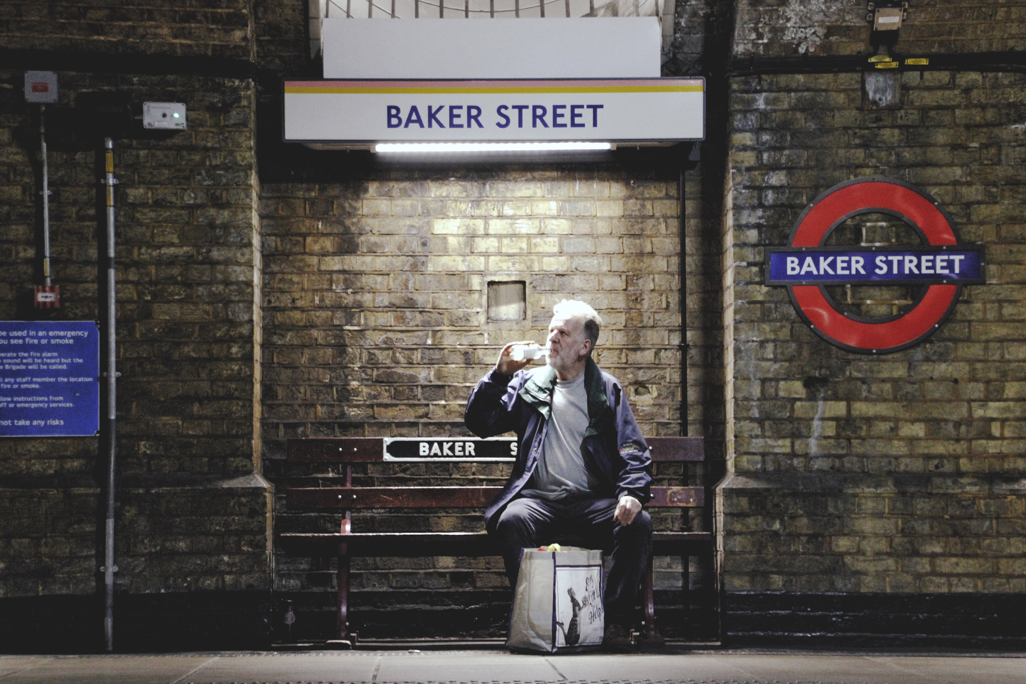 Canon EOS 550D (EOS Rebel T2i / EOS Kiss X4) + Canon 18-270mm sample photo. Baker street,london. photography