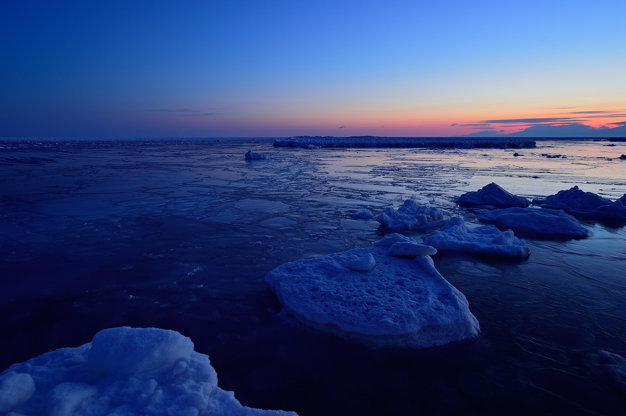 Nikon Df + Nikon AF-S Nikkor 20mm F1.8G ED sample photo. Ice floe photography