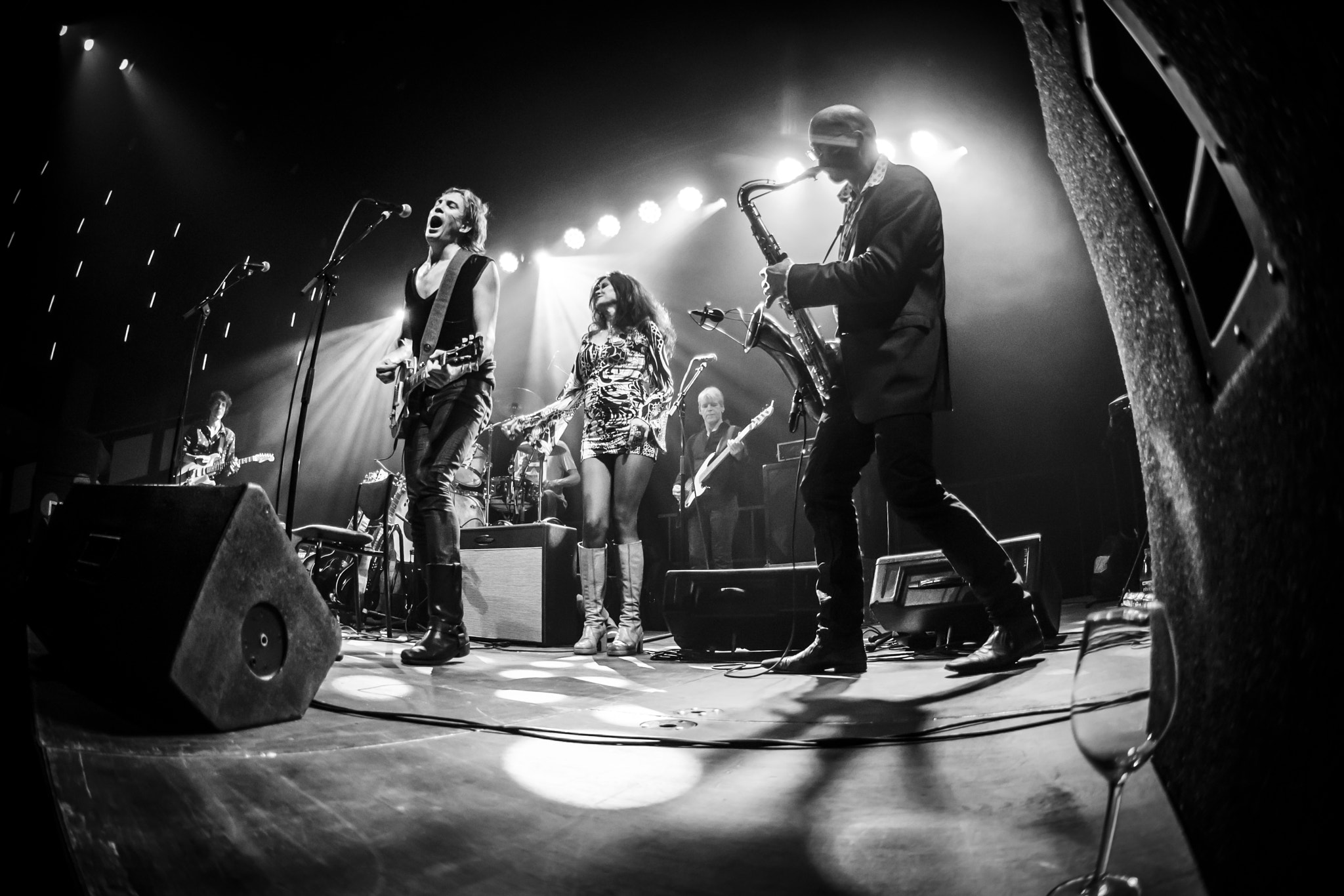 Nikon AF DX Fisheye-Nikkor 10.5mm F2.8G ED sample photo. Ralph de jong and band hengelo theater photography