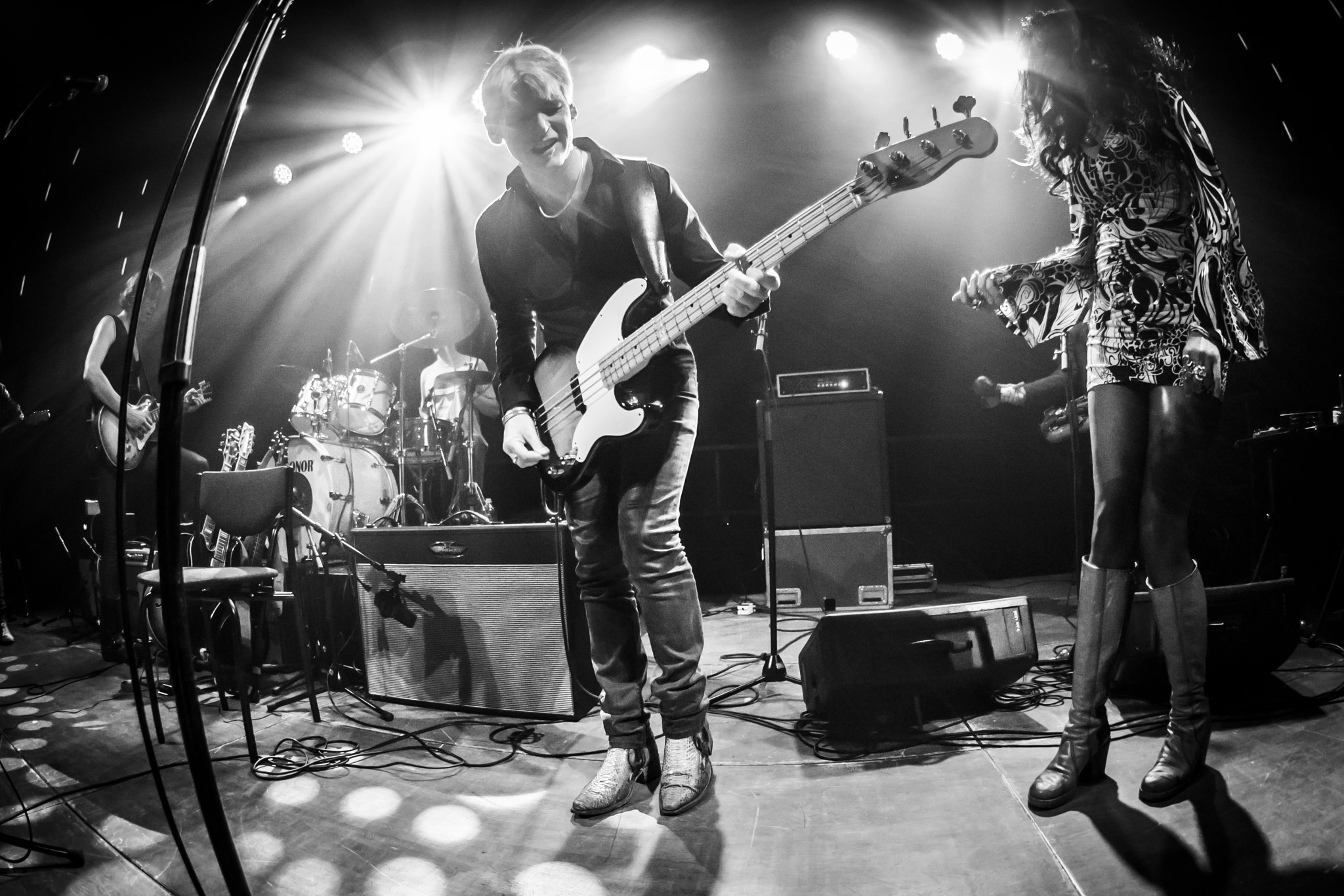 Nikon AF DX Fisheye-Nikkor 10.5mm F2.8G ED sample photo. Ralph de jong and band hengelo theater photography