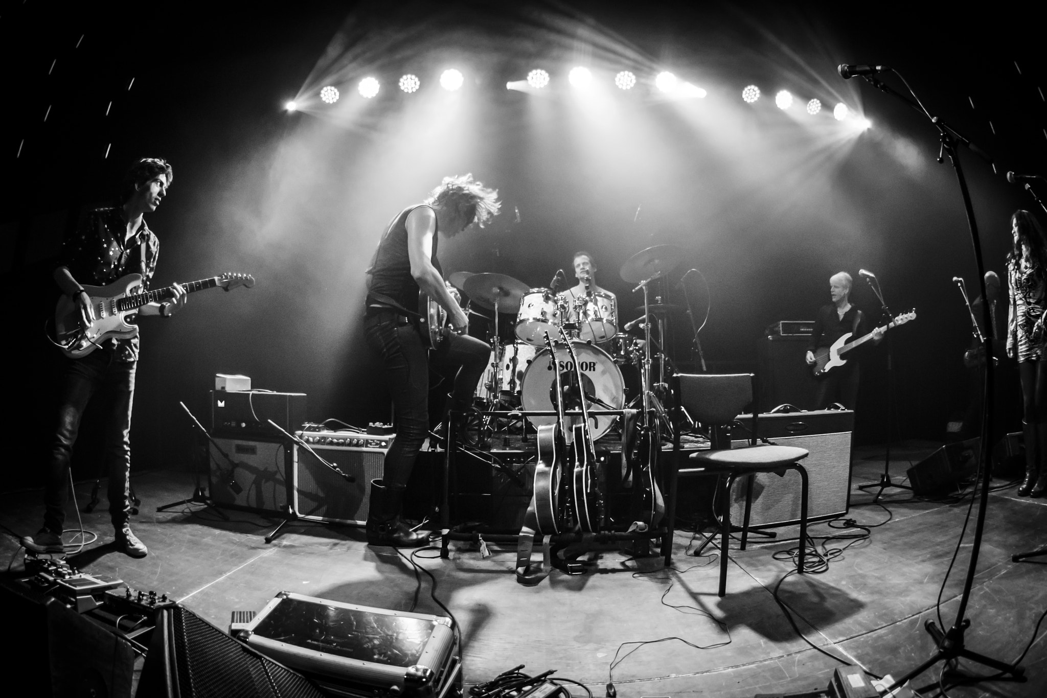 Nikon AF DX Fisheye-Nikkor 10.5mm F2.8G ED sample photo. Ralph de jong and band hengelo theater photography
