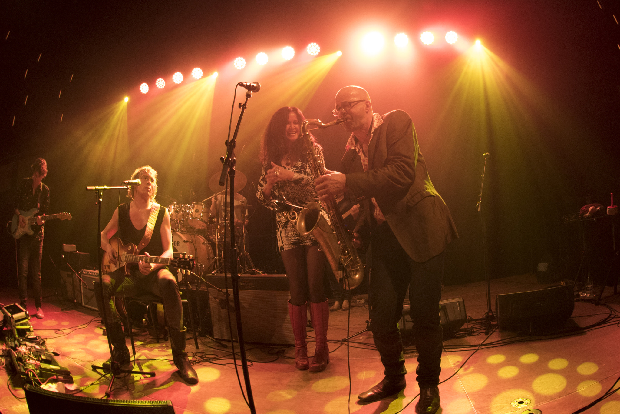 Nikon AF DX Fisheye-Nikkor 10.5mm F2.8G ED sample photo. Ralph de jong and band hengelo theater photography