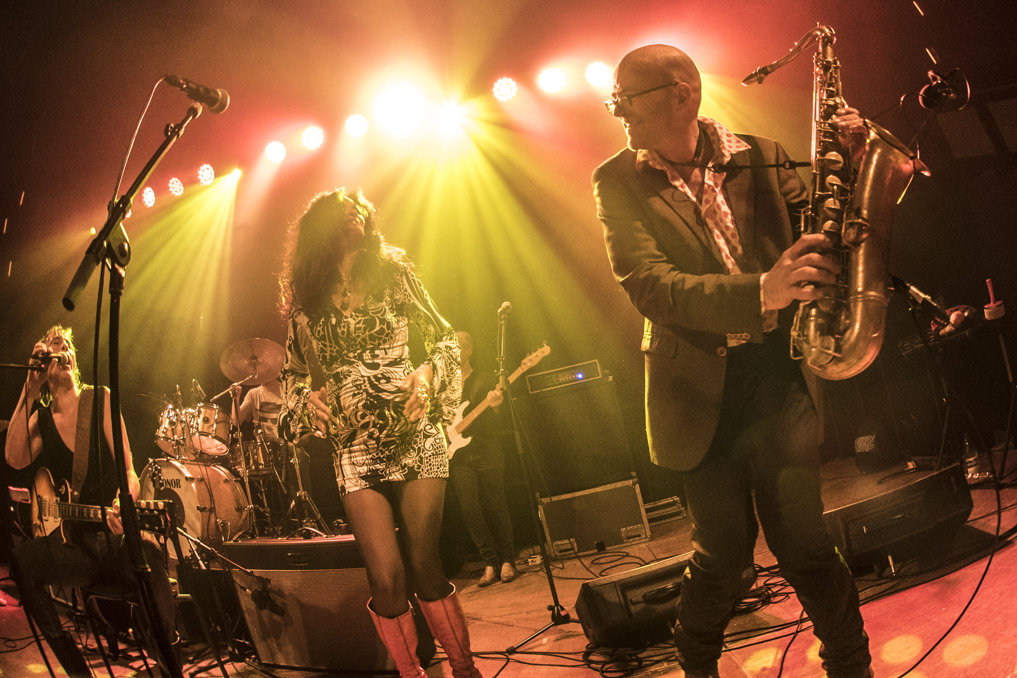 Nikon AF DX Fisheye-Nikkor 10.5mm F2.8G ED sample photo. Ralph de jong and band hengelo theater photography