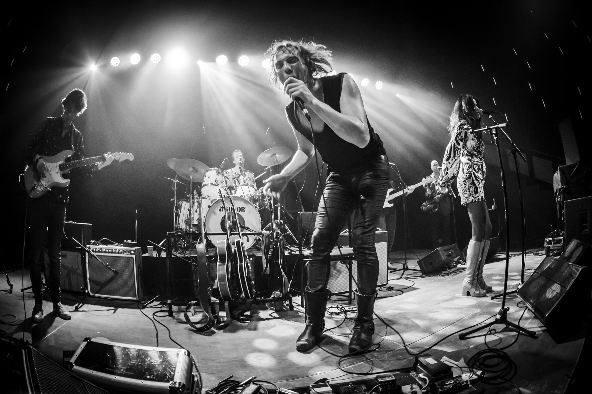Nikon AF DX Fisheye-Nikkor 10.5mm F2.8G ED sample photo. Ralph de jong and band hengelo theater photography