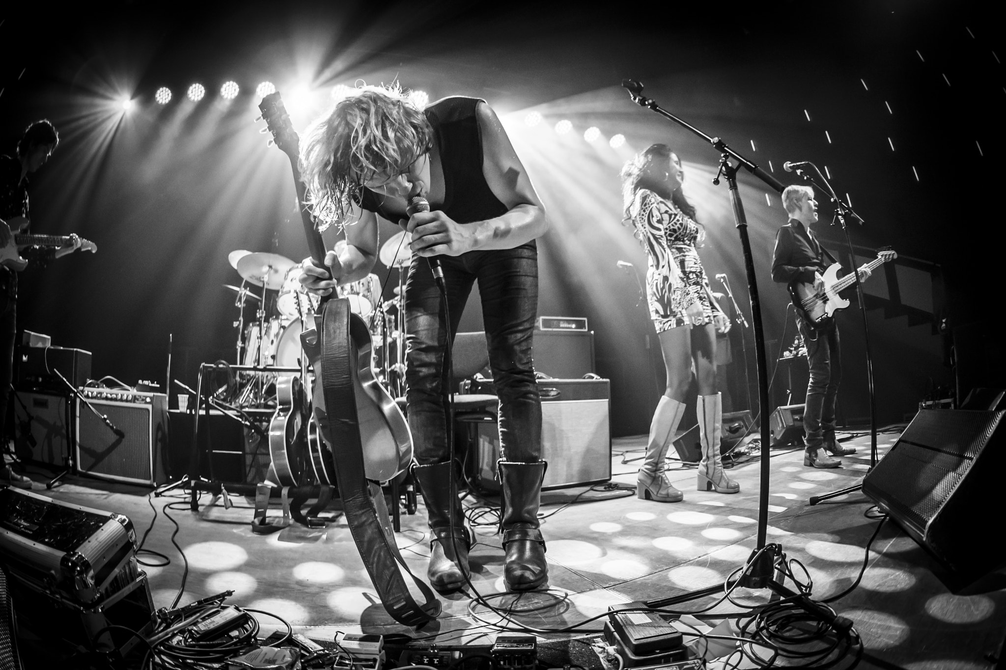 Nikon AF DX Fisheye-Nikkor 10.5mm F2.8G ED sample photo. Ralph de jong and band hengelo theater photography