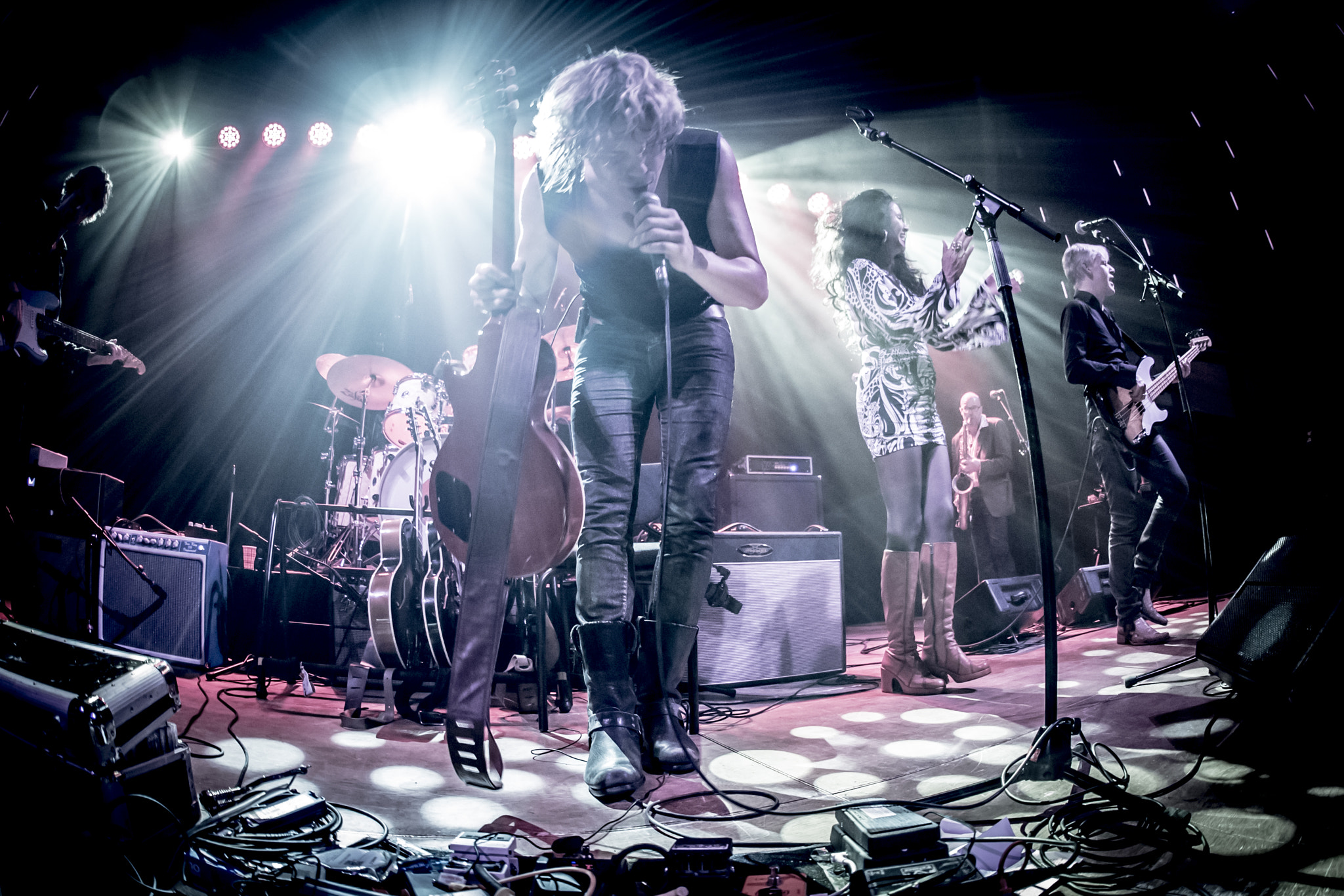 Nikon AF DX Fisheye-Nikkor 10.5mm F2.8G ED sample photo. Ralph de jong and band hengelo theater photography