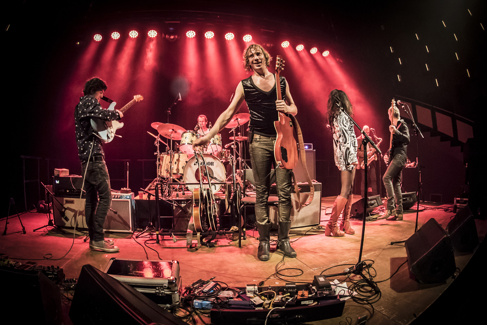 Nikon AF DX Fisheye-Nikkor 10.5mm F2.8G ED sample photo. Ralph de jong and band hengelo theater photography