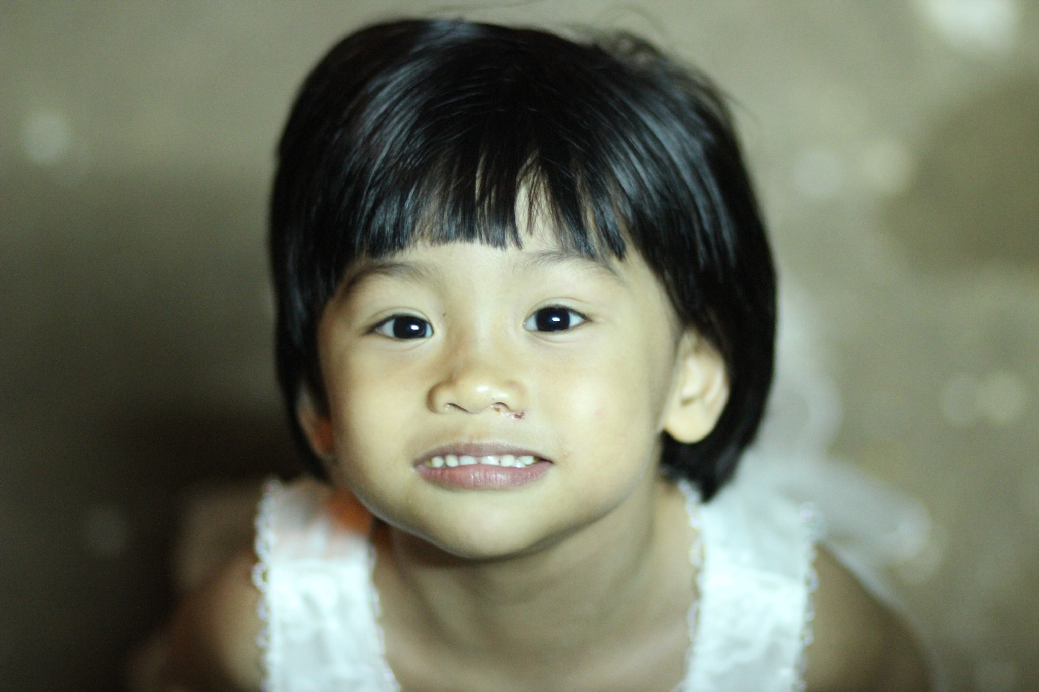 Canon EOS 600D (Rebel EOS T3i / EOS Kiss X5) sample photo. Smile photography