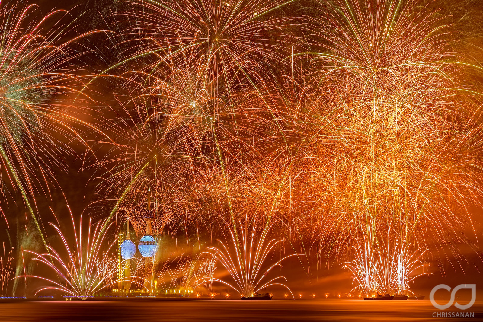 Canon EF 70-200mm F2.8L IS II USM sample photo. The sparkling kuwait towers photography