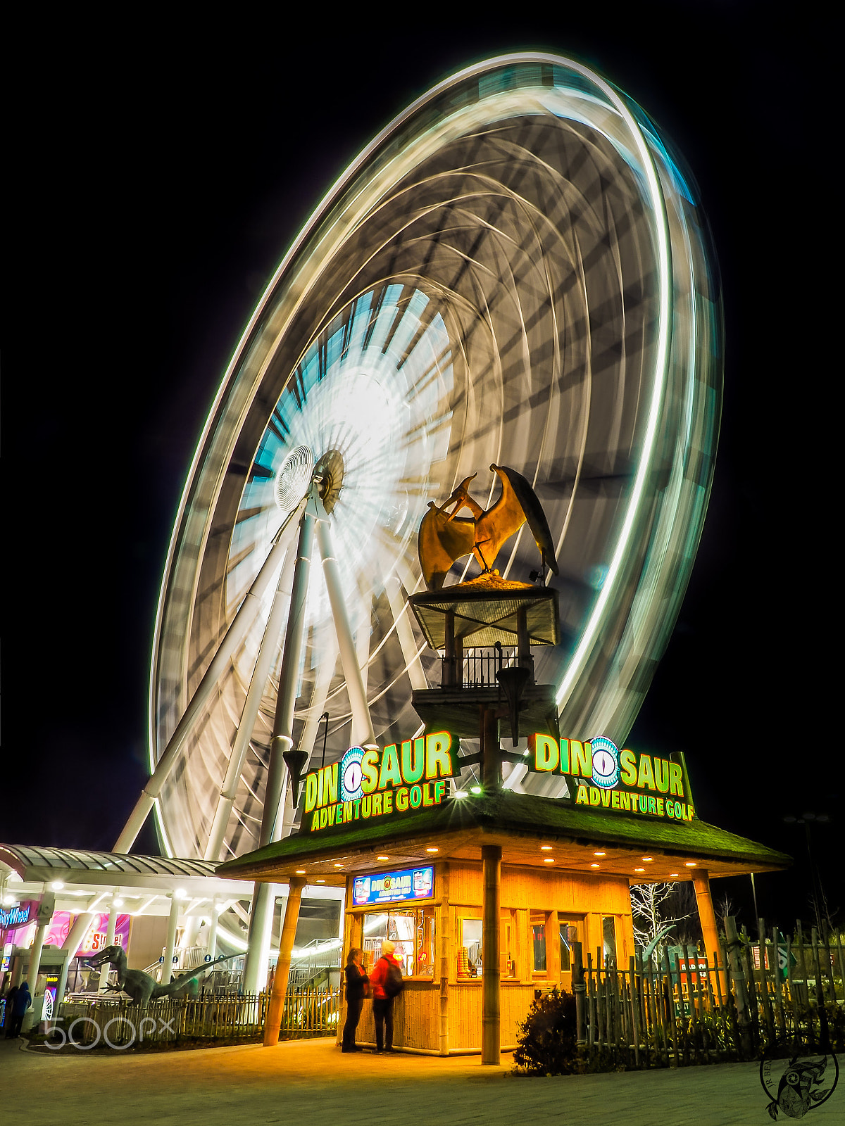 Panasonic Lumix G X Vario 12-35mm F2.8 ASPH Power OIS sample photo. Round and round it goes..... photography