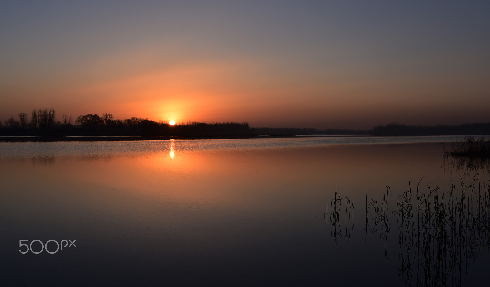 AF-S Nikkor 35mm f/1.8G sample photo. Sunrise in the river photography