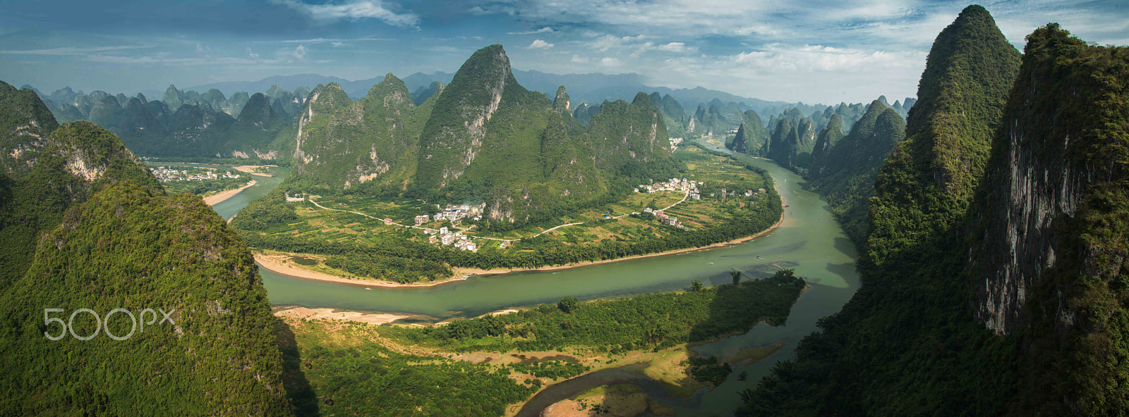 Nikon D800E + Nikon AF-S Nikkor 24-85mm F3.5-4.5G ED VR sample photo. Meanders of li river photography