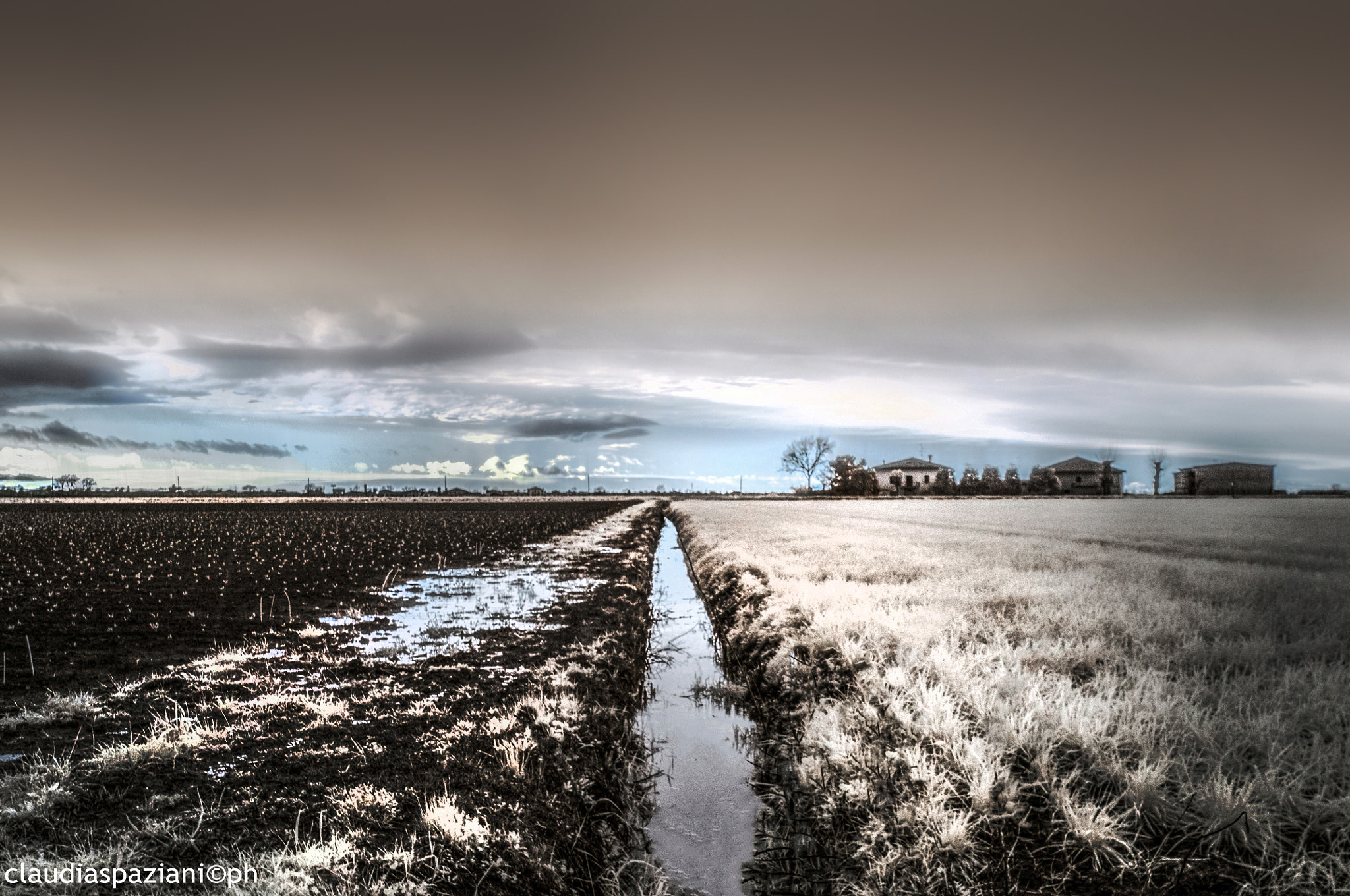 Sigma 12-24mm F4.5-5.6 EX DG Aspherical HSM sample photo. The energy of an impervious nature photography