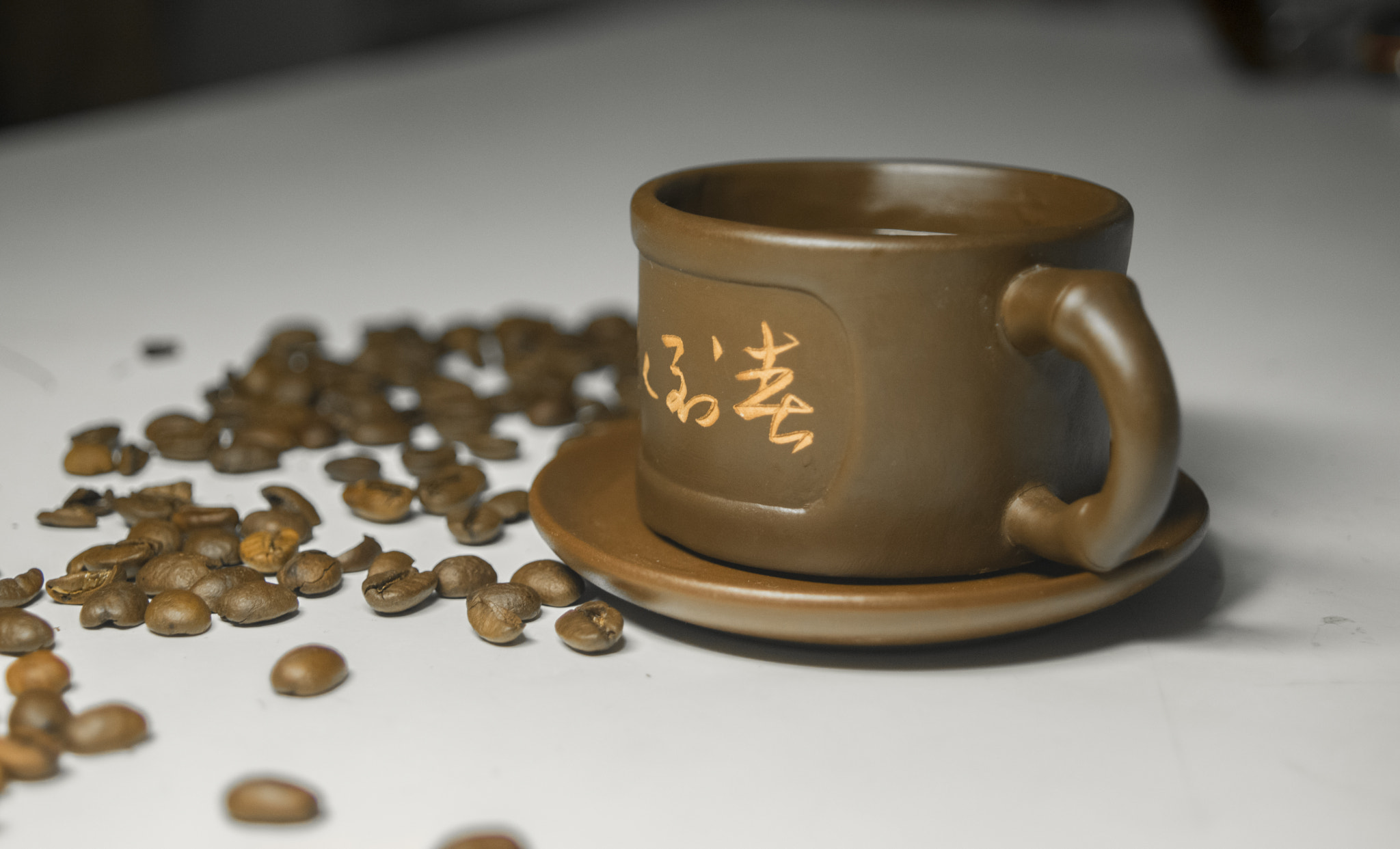 AF Zoom-Nikkor 35-80mm f/4-5.6D sample photo. Cup photography