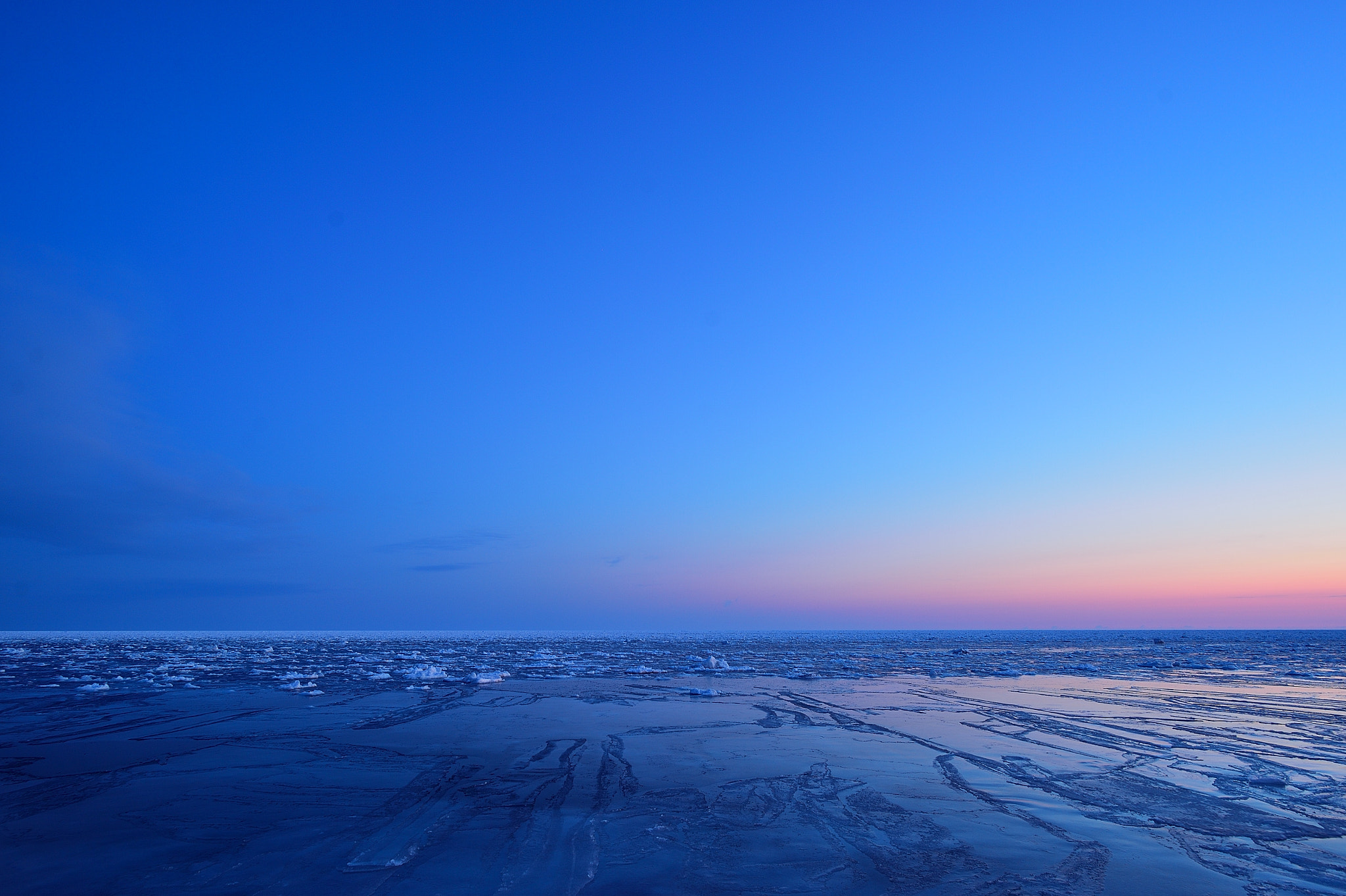 Nikon Df + Nikon AF-S Nikkor 20mm F1.8G ED sample photo. Drift ice photography