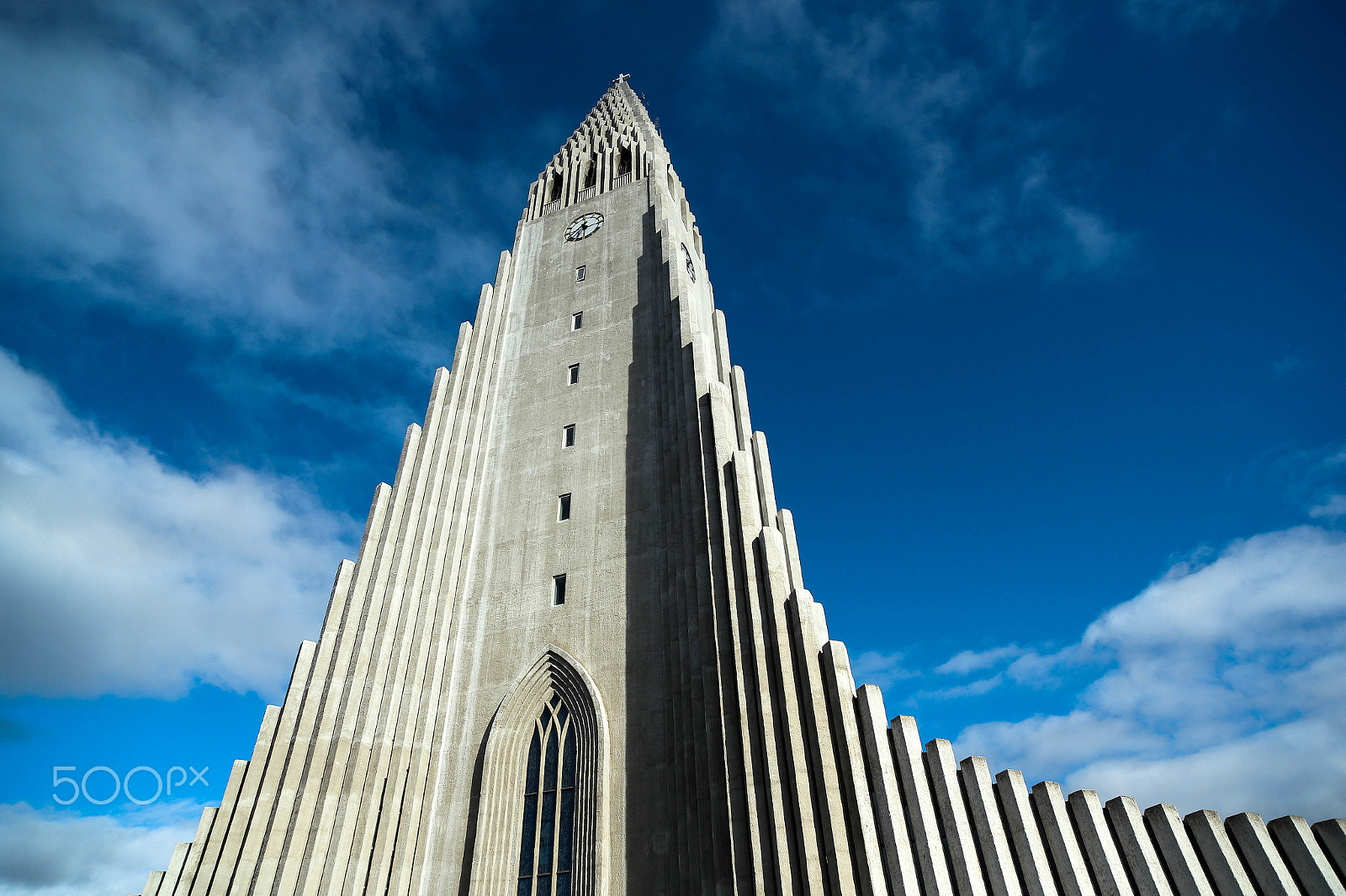 Canon EOS-1D C + ZEISS Distagon T* 21mm F2.8 sample photo. Hallgrímskirkja church reykjavík photography