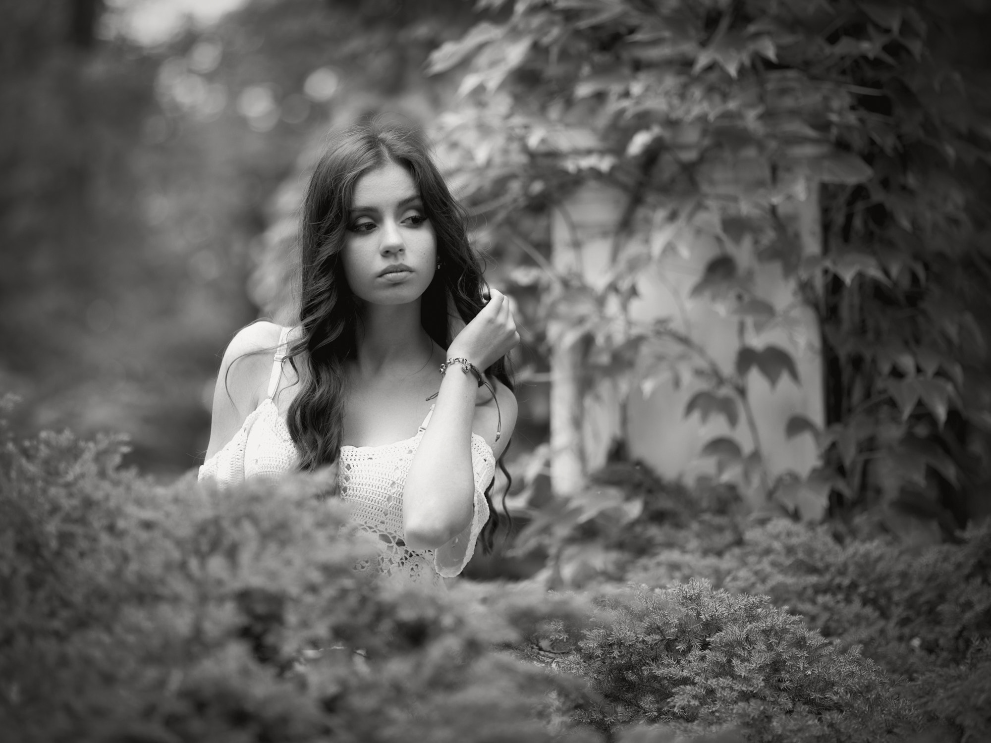 ZEISS Makro-Planar T* 100mm F2 sample photo. Kate in black and white photography