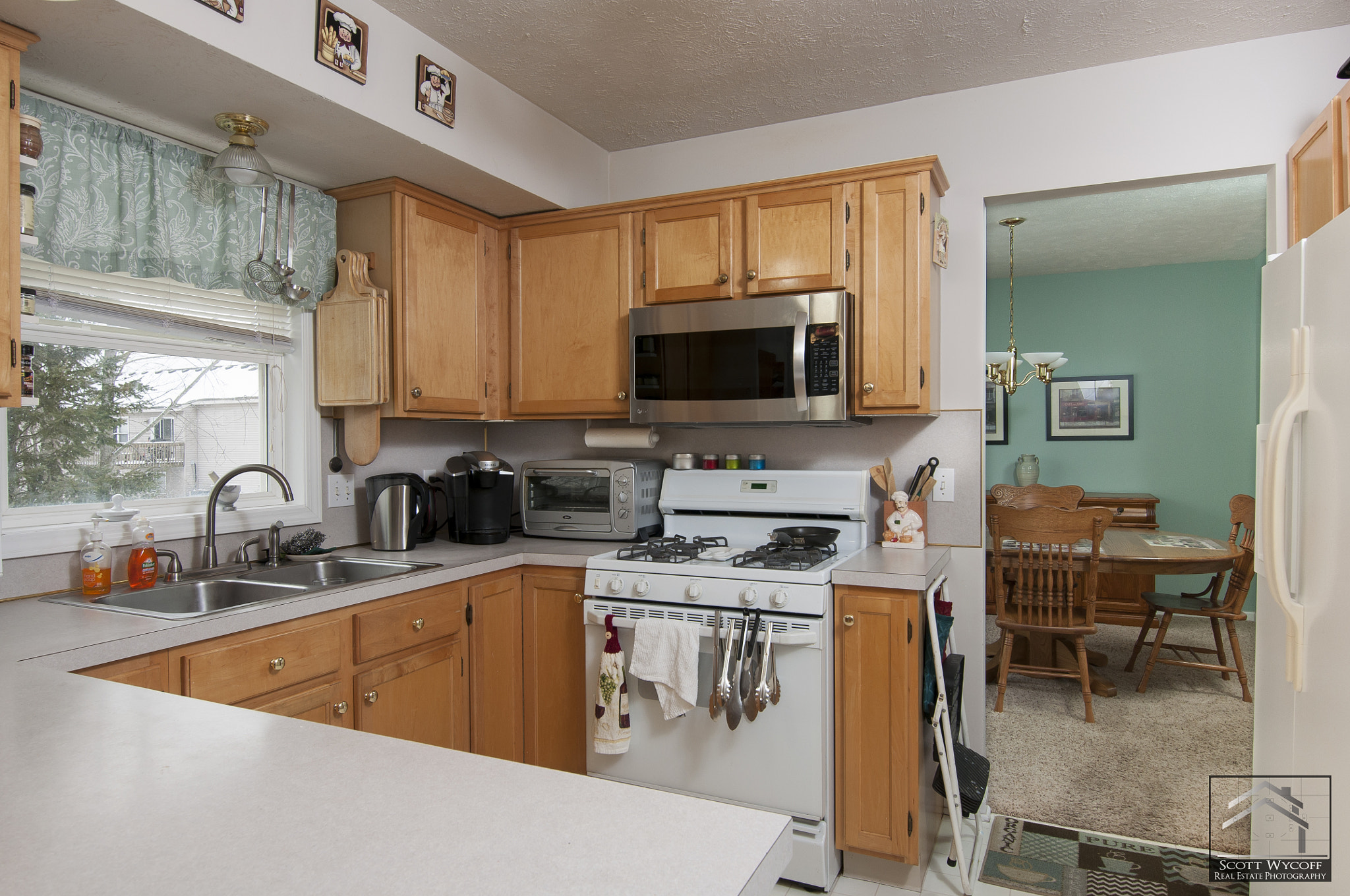 Nikon D5000 + Tokina AT-X 11-20 F2.8 PRO DX (AF 11-20mm f/2.8) sample photo. Kitchen 1 comstock home photography