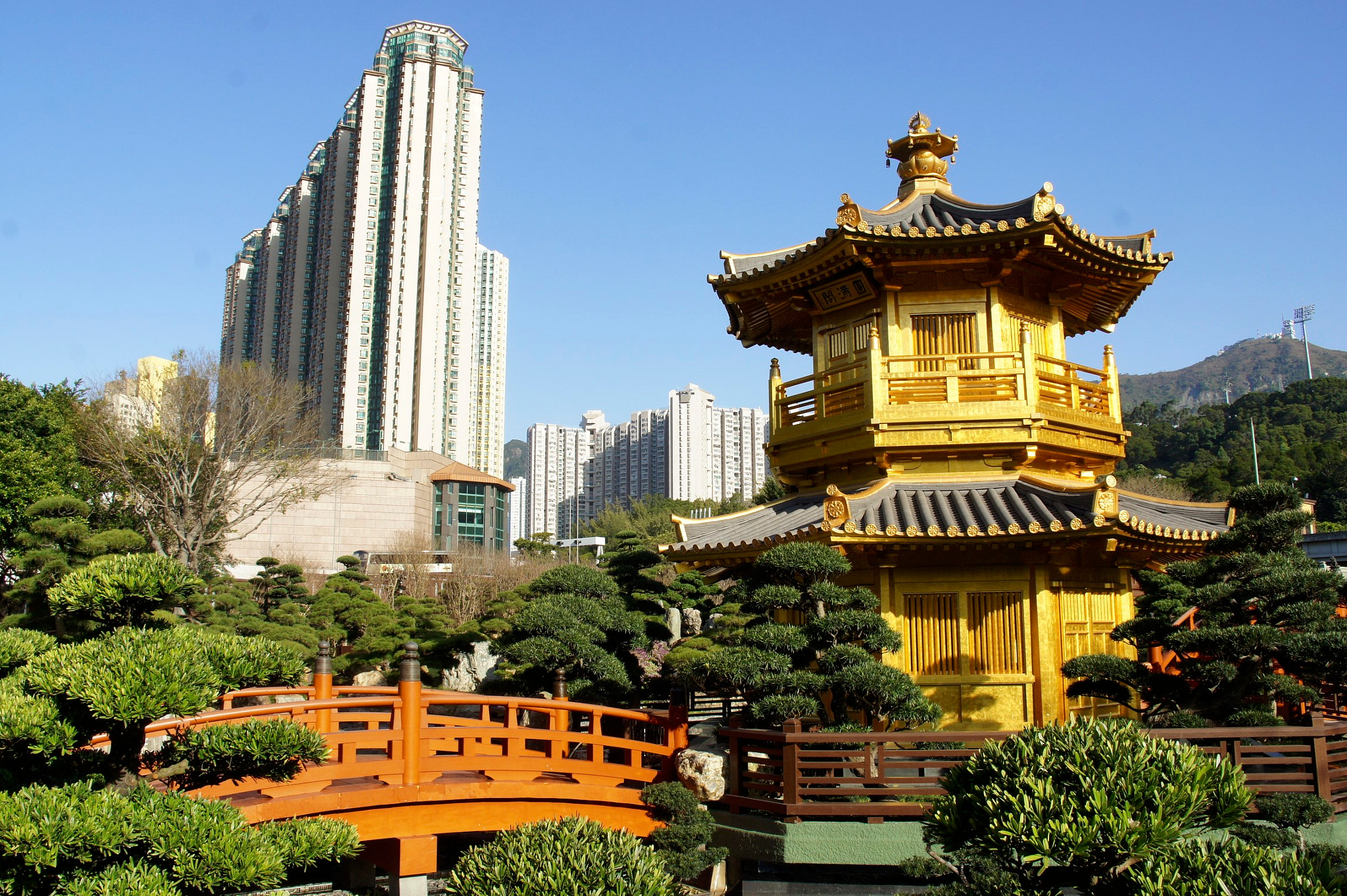 Sony E 18-200mm F3.5-6.3 OSS sample photo. Chi lin nunnery and nan lian garden photography