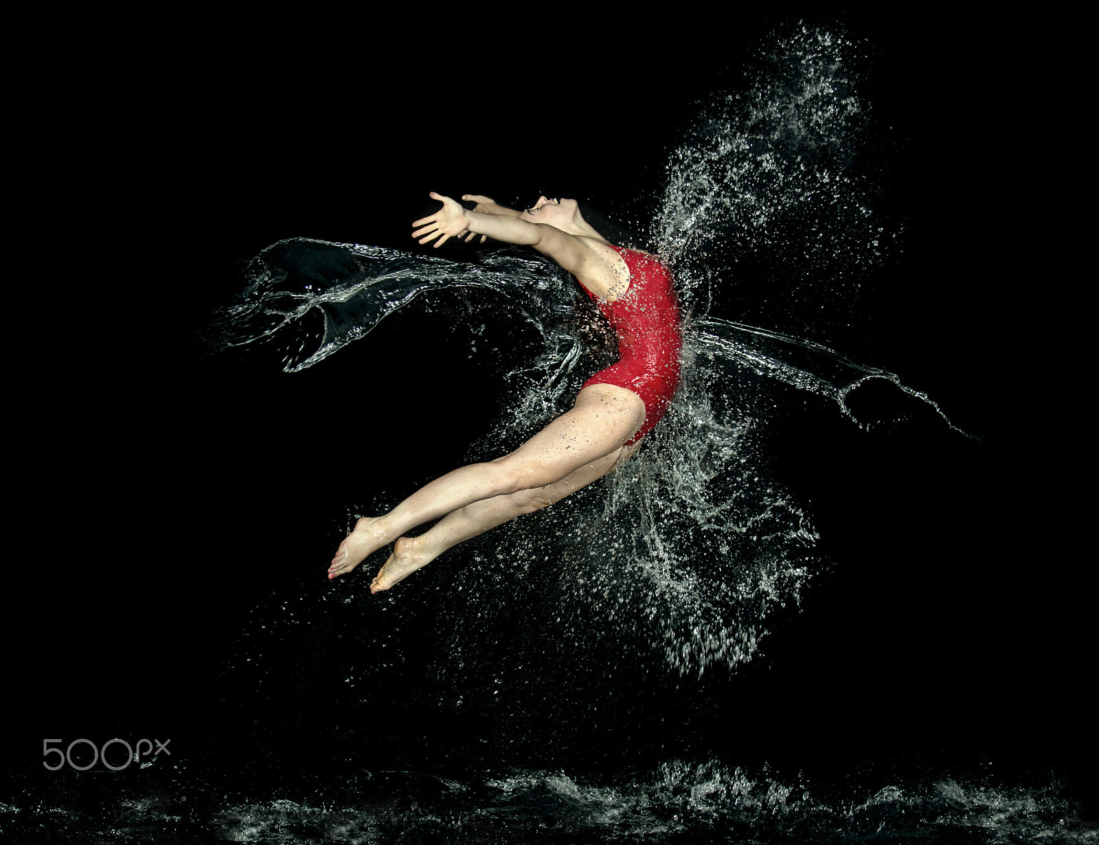 AF Zoom-Nikkor 28-80mm f/3.5-5.6D sample photo. Water star burst photography
