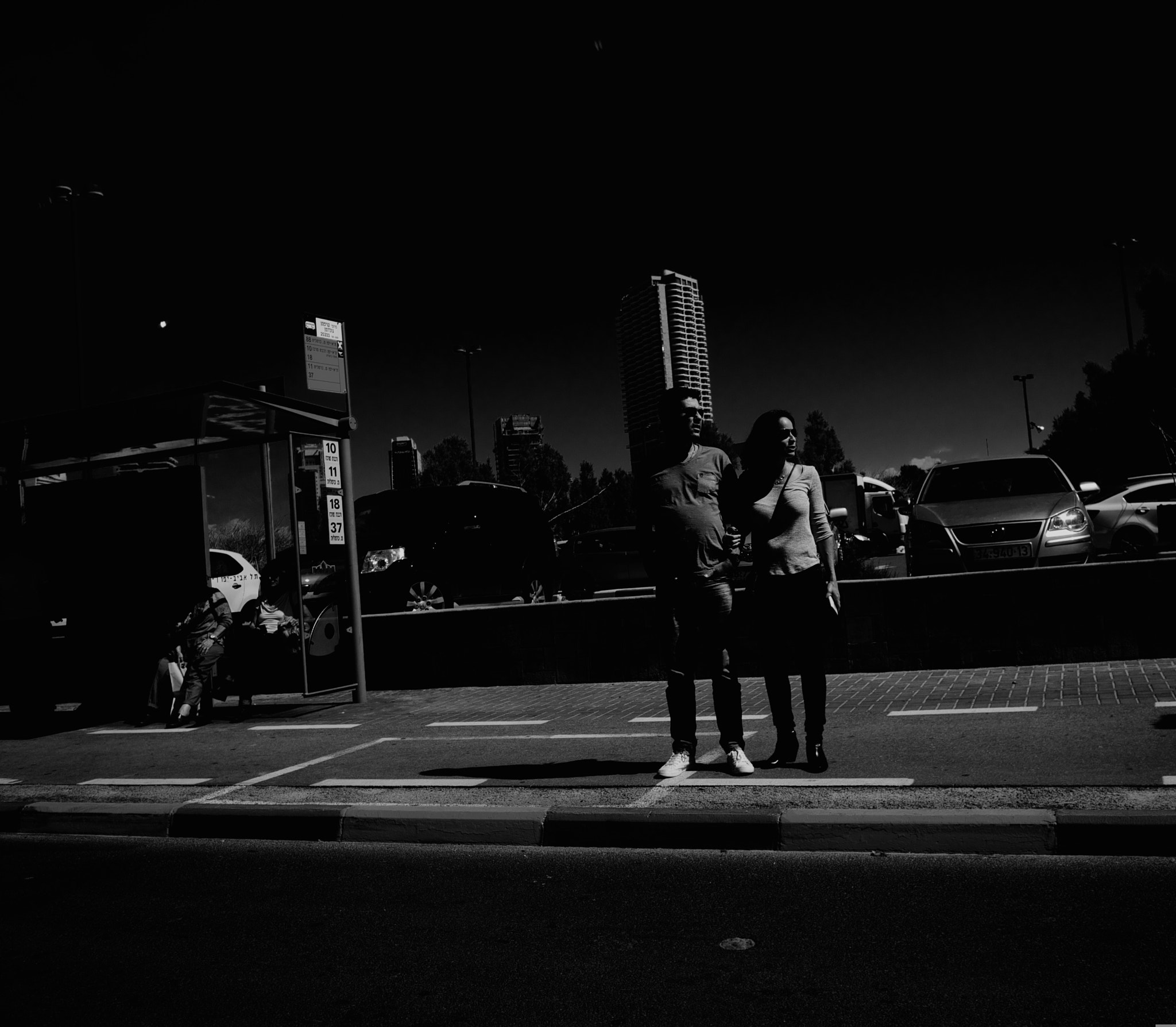 Panasonic Lumix DMC-GF3 + Panasonic Lumix G 14mm F2.5 ASPH sample photo. Waiting for the bus .. photography