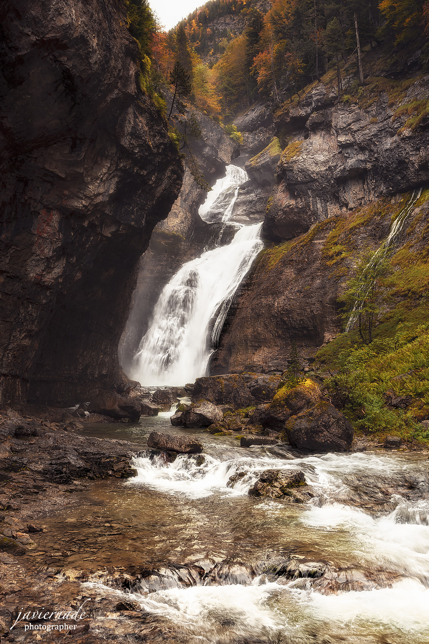 Canon EOS-1D Mark III sample photo. Pirineos parque nacional de ordesa cascada del estrecho photography