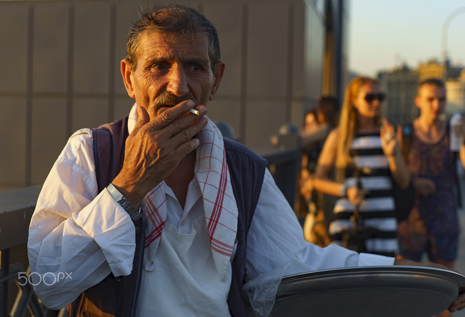 Sony a7 II + Minolta AF 50mm F1.7 sample photo. Smoker photography