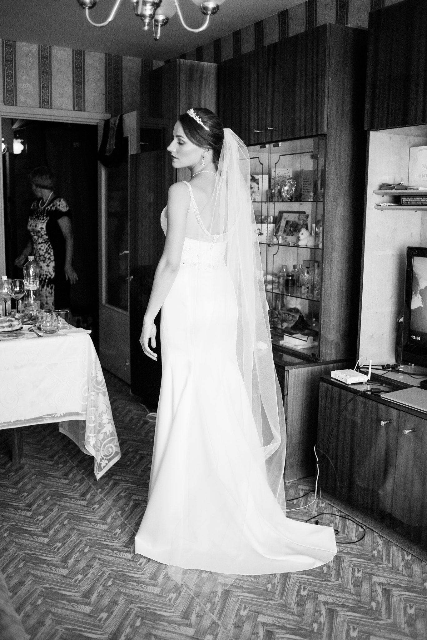 Nikon D800E + Nikon AF Nikkor 35mm F2D sample photo. Wedding day/bride photography