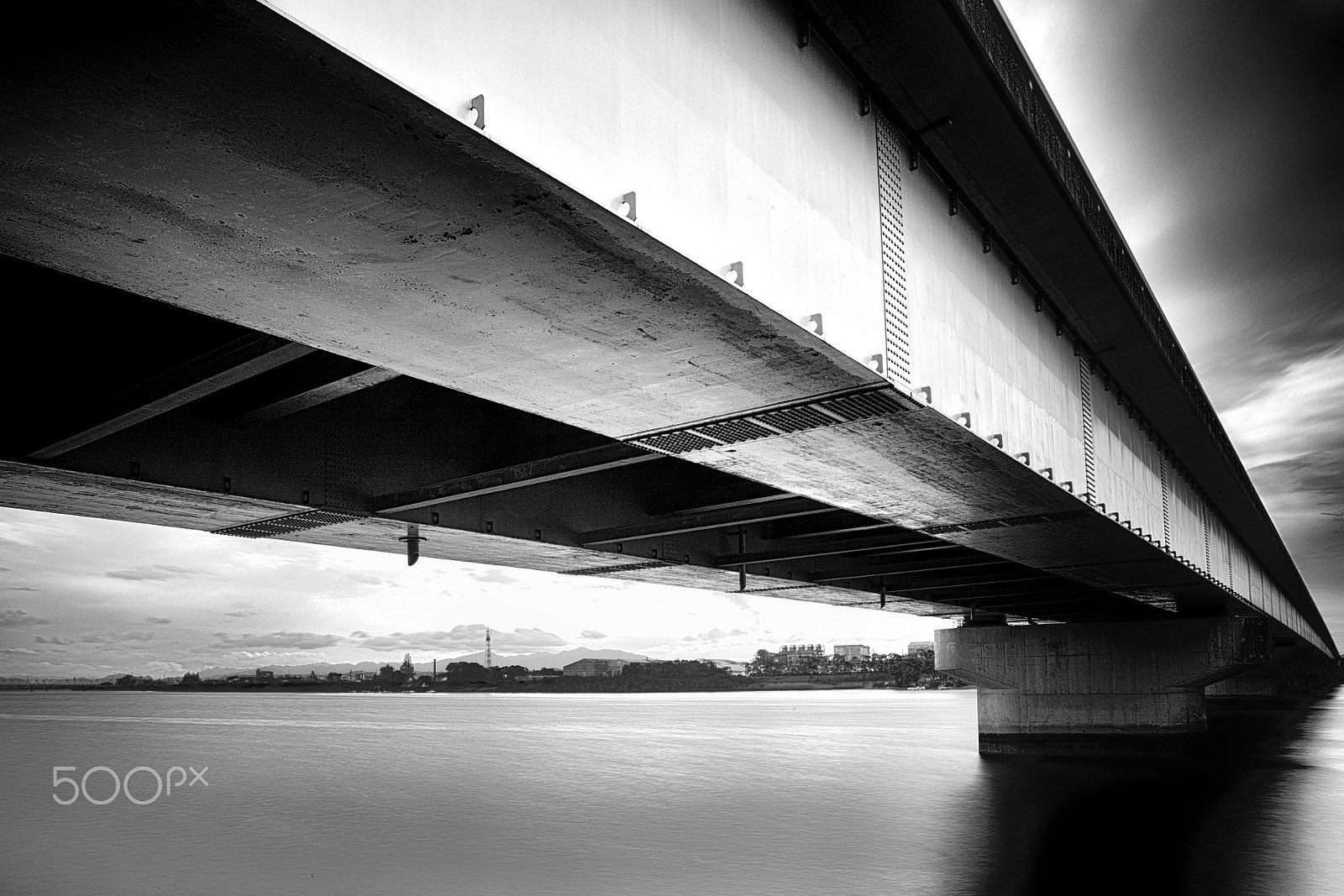 Leica Summilux-M 21mm F1.4 Asph sample photo. Bridge photography