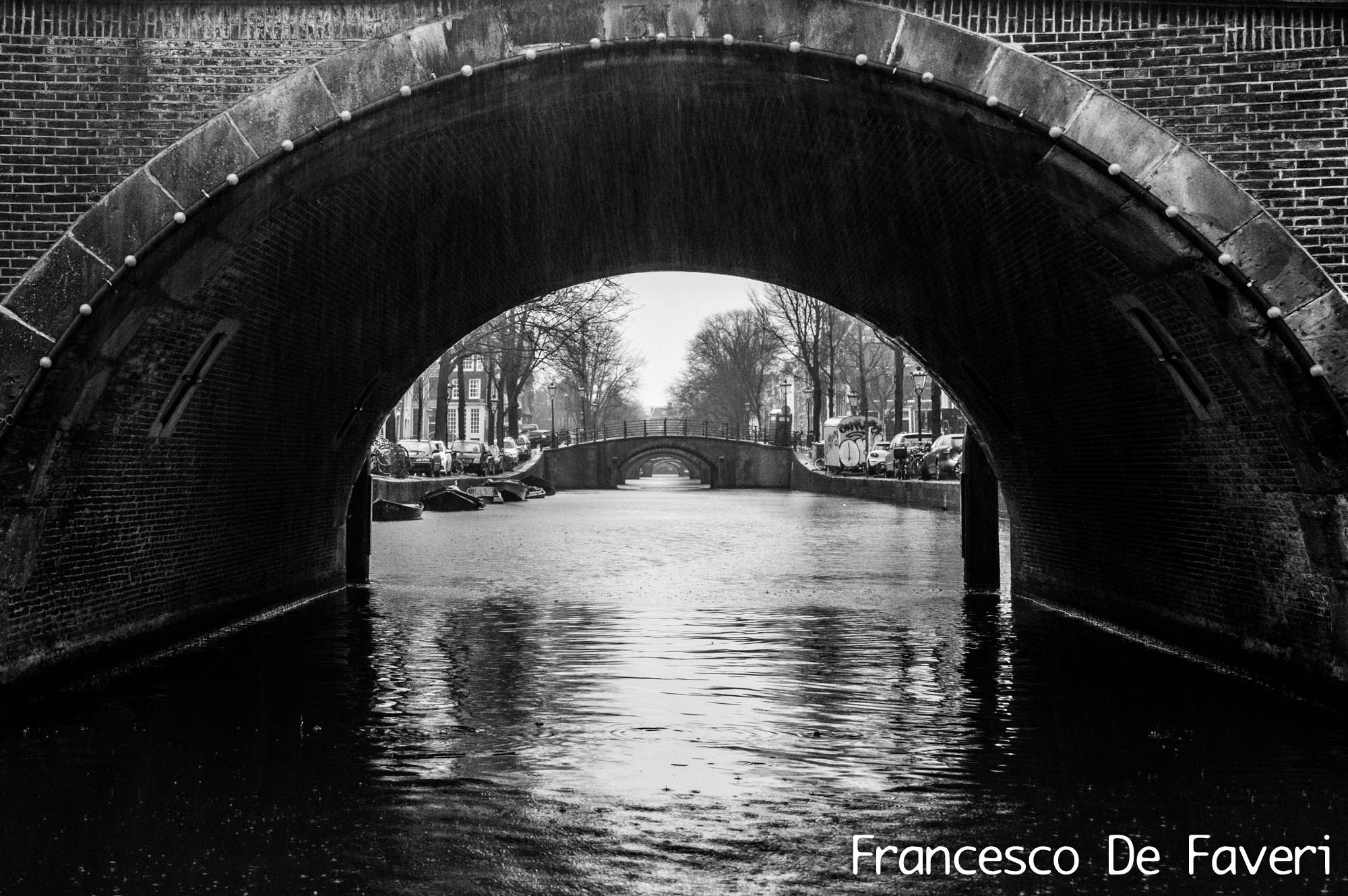 Sony Alpha NEX-5R + Sigma 30mm F2.8 EX DN sample photo. Bridge in the rain, amsterdam photography