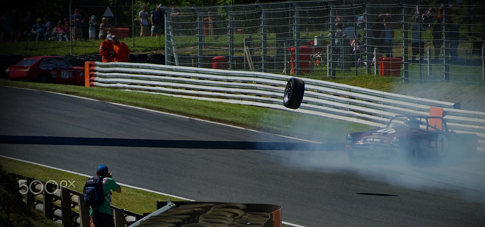 Sony 75-300mm F4.5-5.6 sample photo. Right time. right place. wrong direction. photography