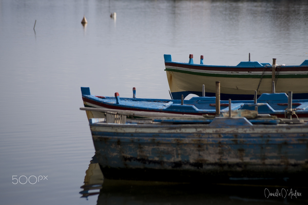 Nikon D610 + Sigma 55-200mm F4-5.6 DC sample photo. Sicilian boats photography