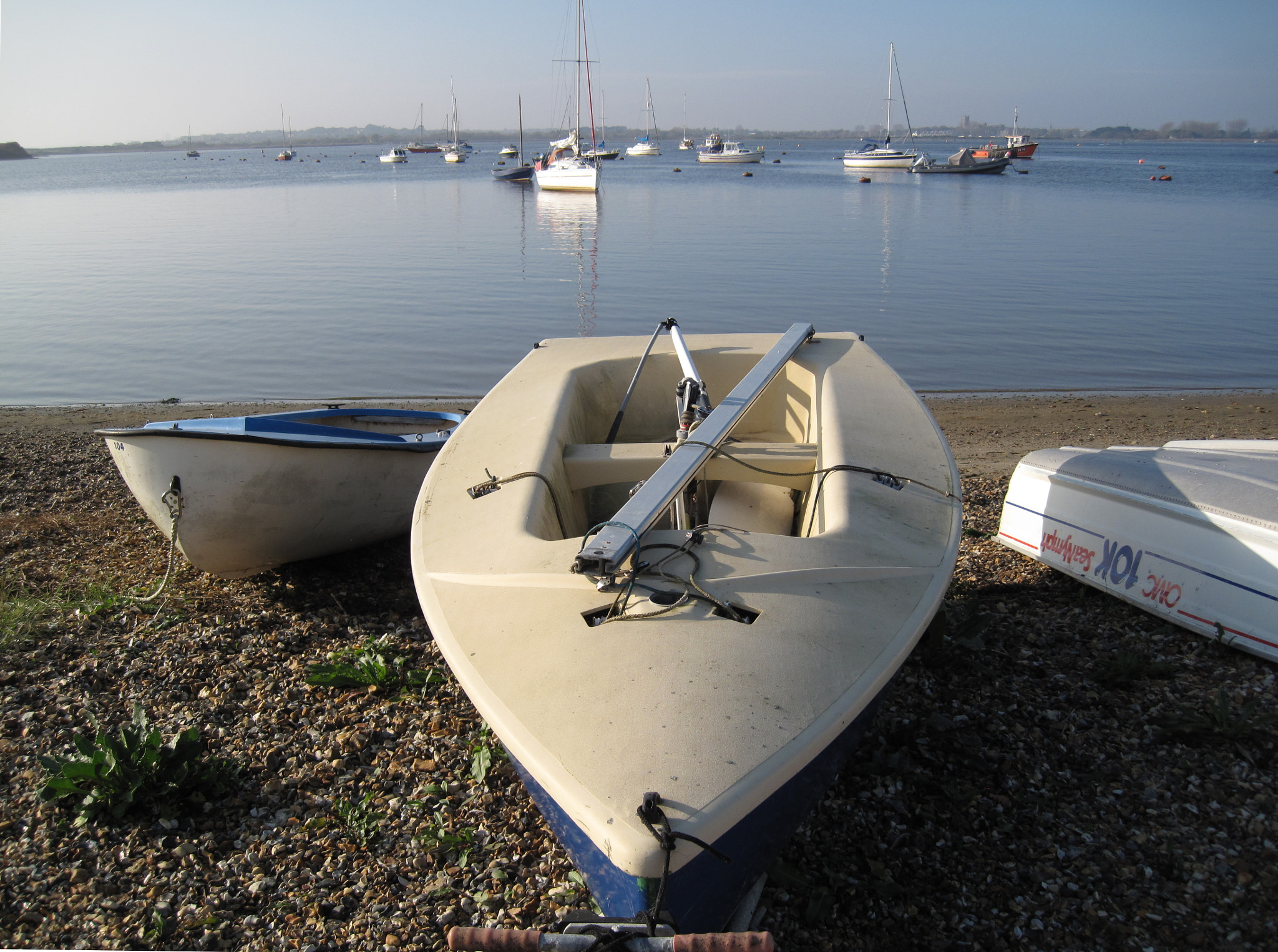 Canon PowerShot SD990 IS (Digital IXUS 980 IS / IXY Digital 3000 IS) sample photo. Arrangement of boats christchurch harbour photography