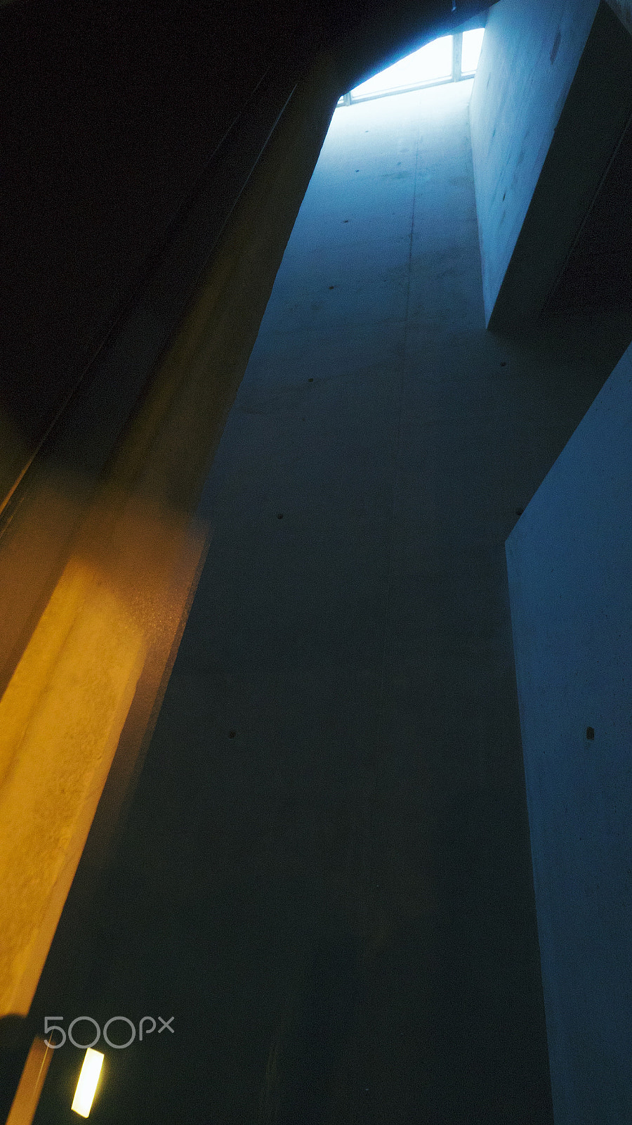 Panasonic Lumix G Vario 7-14mm F4 ASPH sample photo. Lights photography