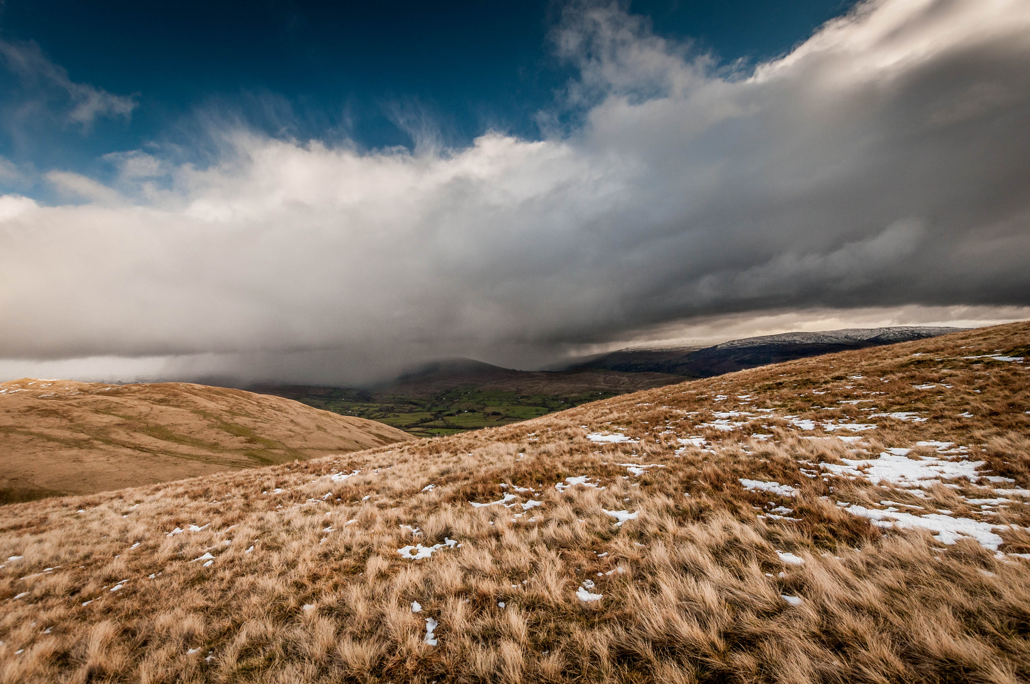 Nikon D90 + Sigma 10-20mm F3.5 EX DC HSM sample photo. Incoming weather photography