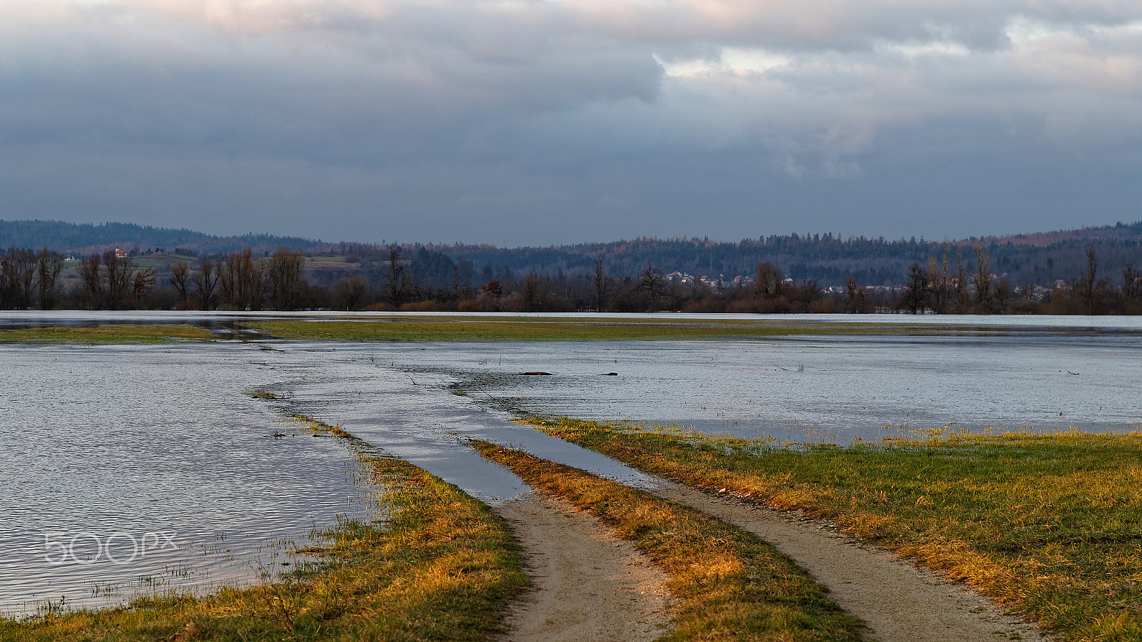Pentax K-50 + Pentax smc FA 50mm F1.4 sample photo. Planinsko jezero - lake photography