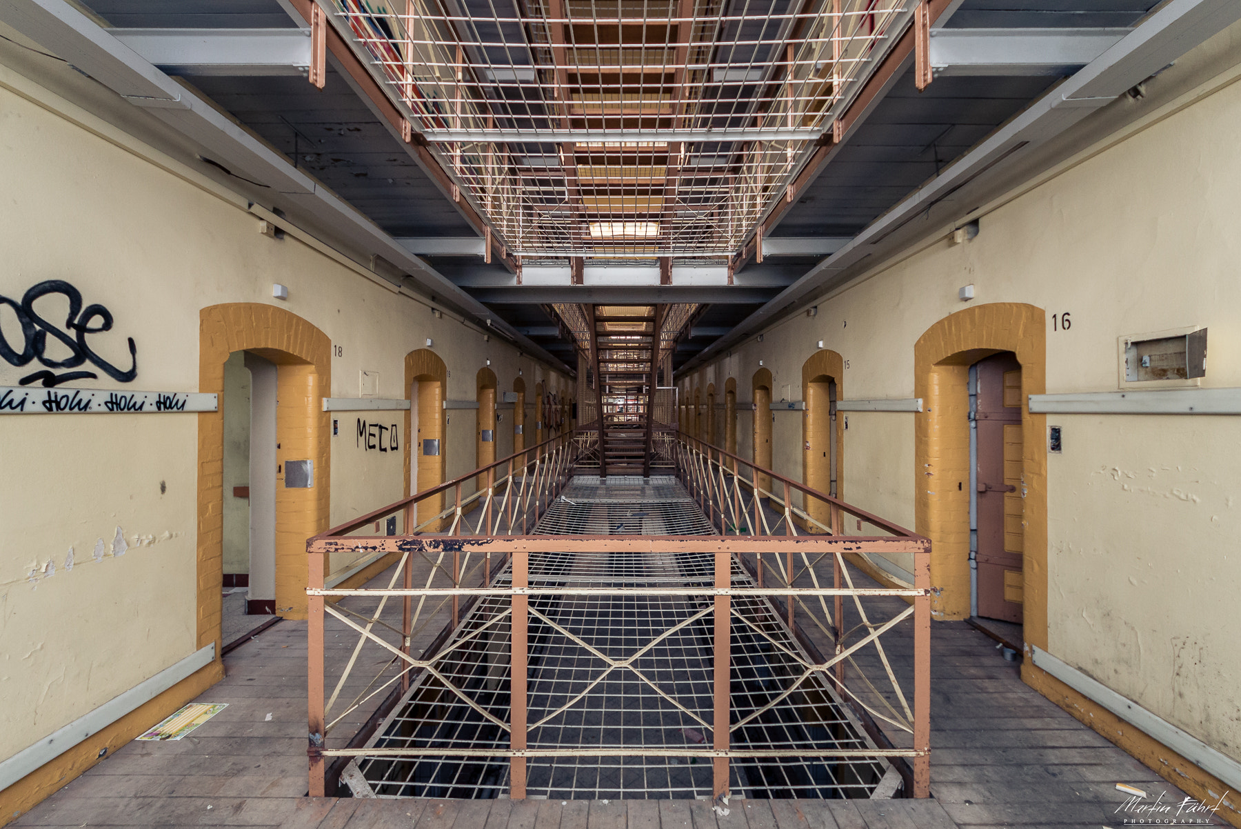 Sigma 8-16mm F4.5-5.6 DC HSM sample photo. [prison] photography