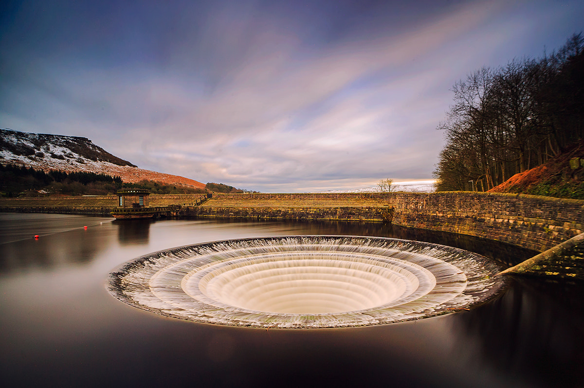 Canon EOS-1Ds + Sigma 17-35mm f/2.8-4 EX DG Aspherical HSM sample photo. Lady bower photography